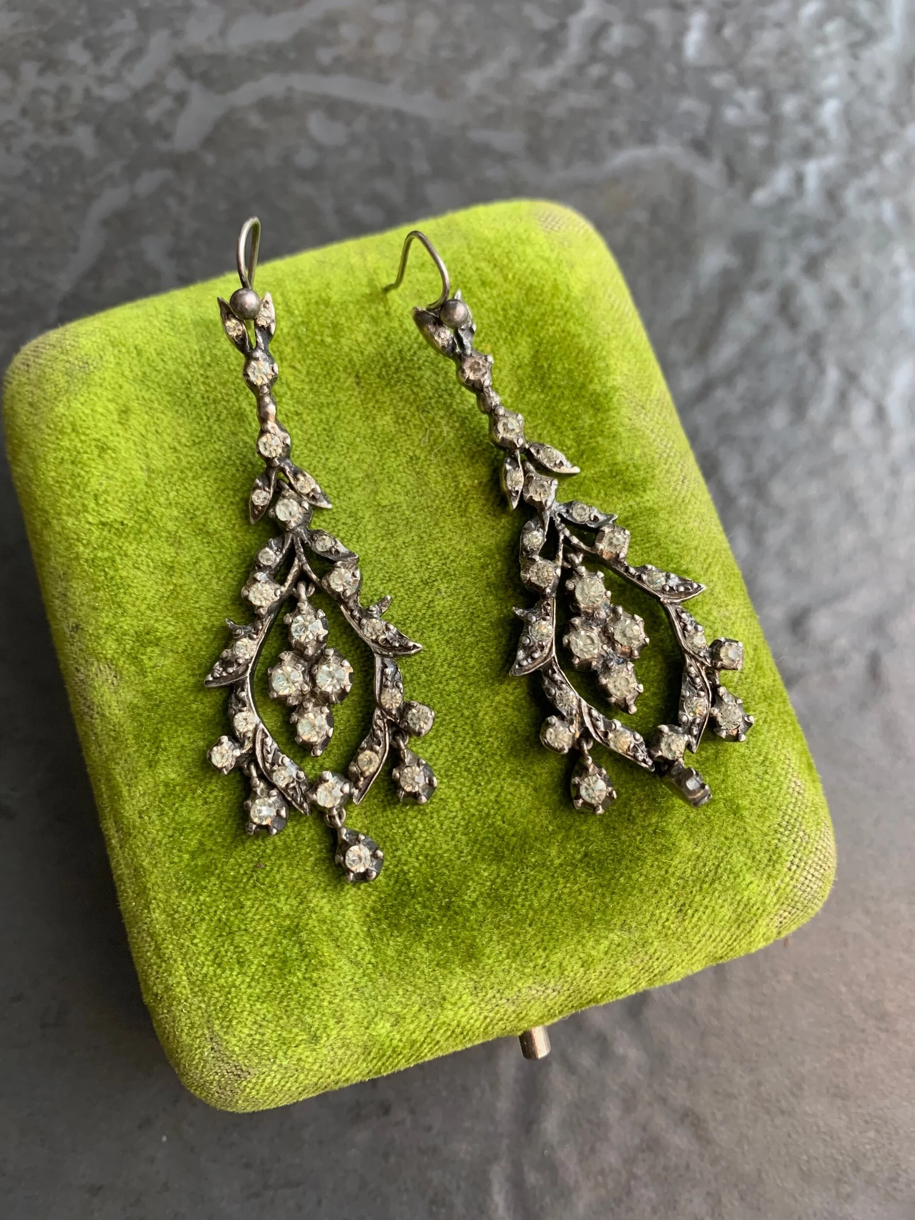 B4C8A98C-646B-41D3-8C95-E057DEABE906