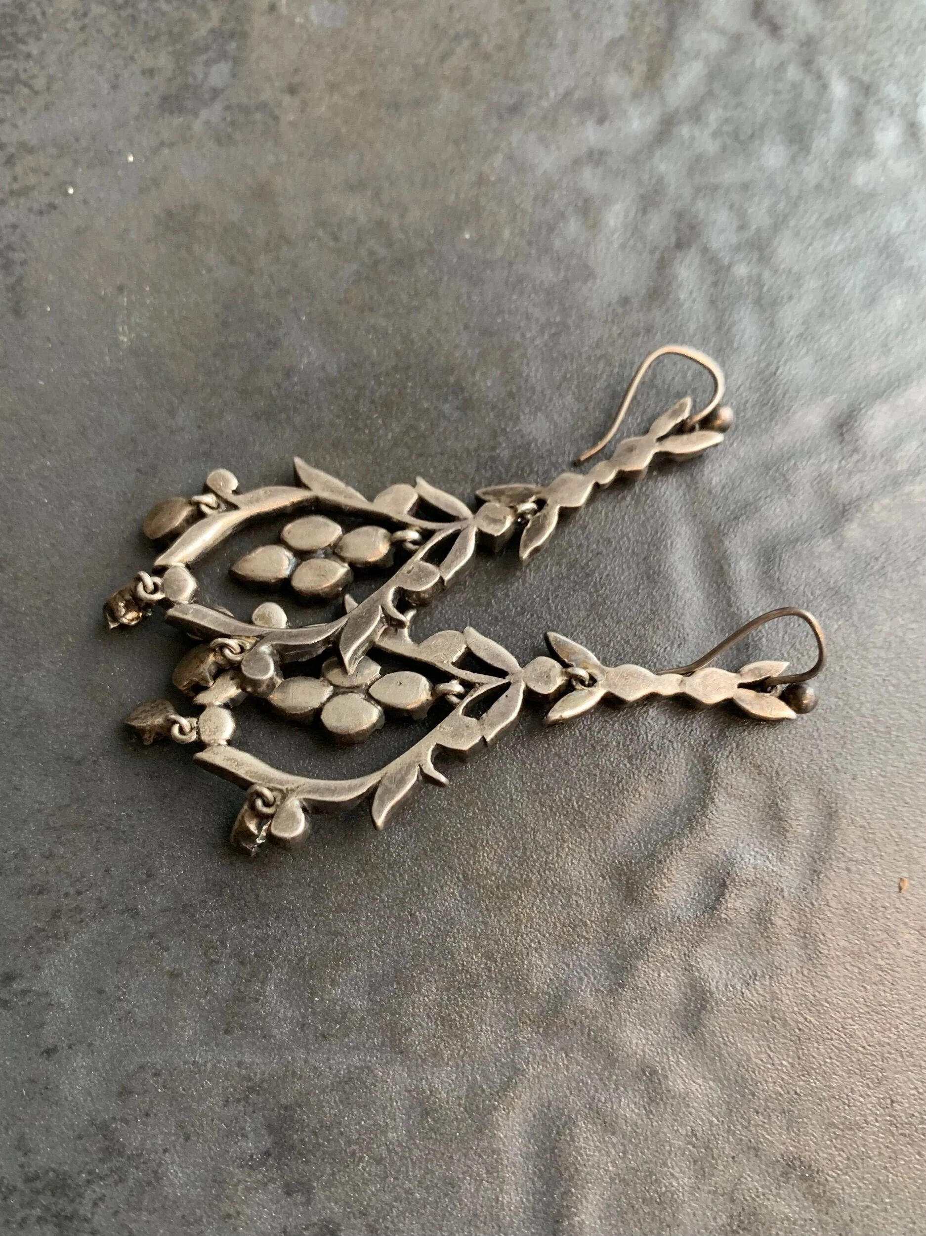 AE41EA4E-3A83-413F-8FA2-A606F0AF80B5