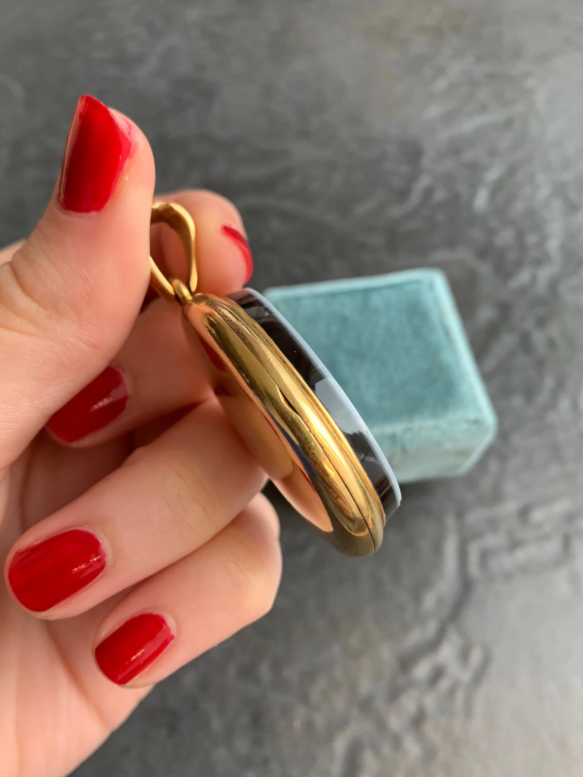 8783B9B2-2B6B-49A6-B96D-D45577E2E413