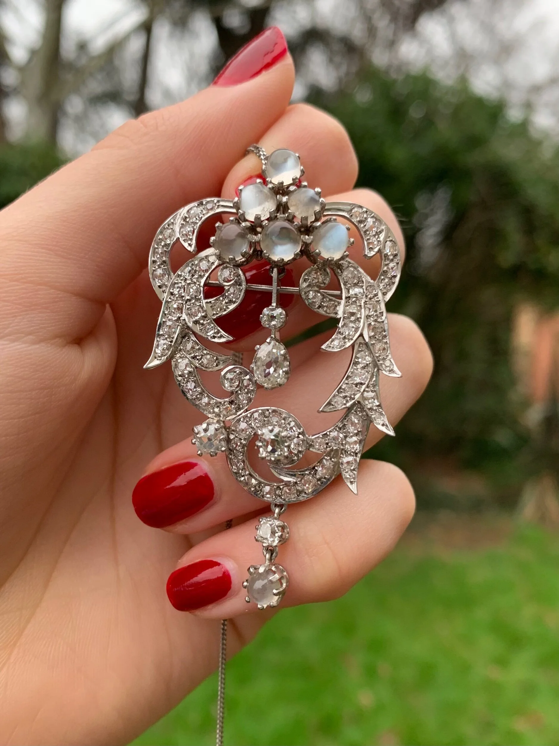 64BC86A1-E264-43E4-B372-B743F348513A