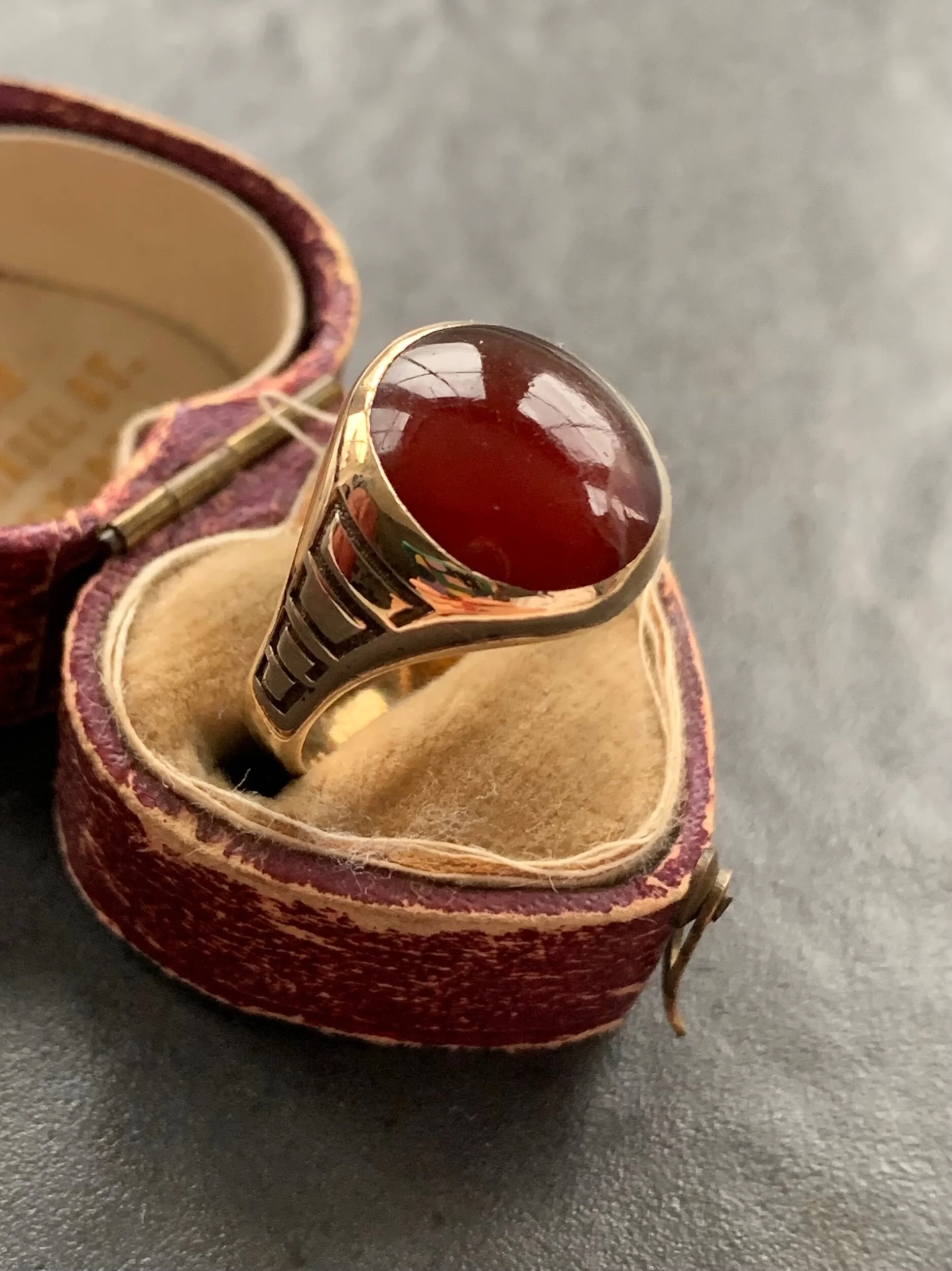 AE266AD0-9C38-4DD2-B31D-AE341E7587E5