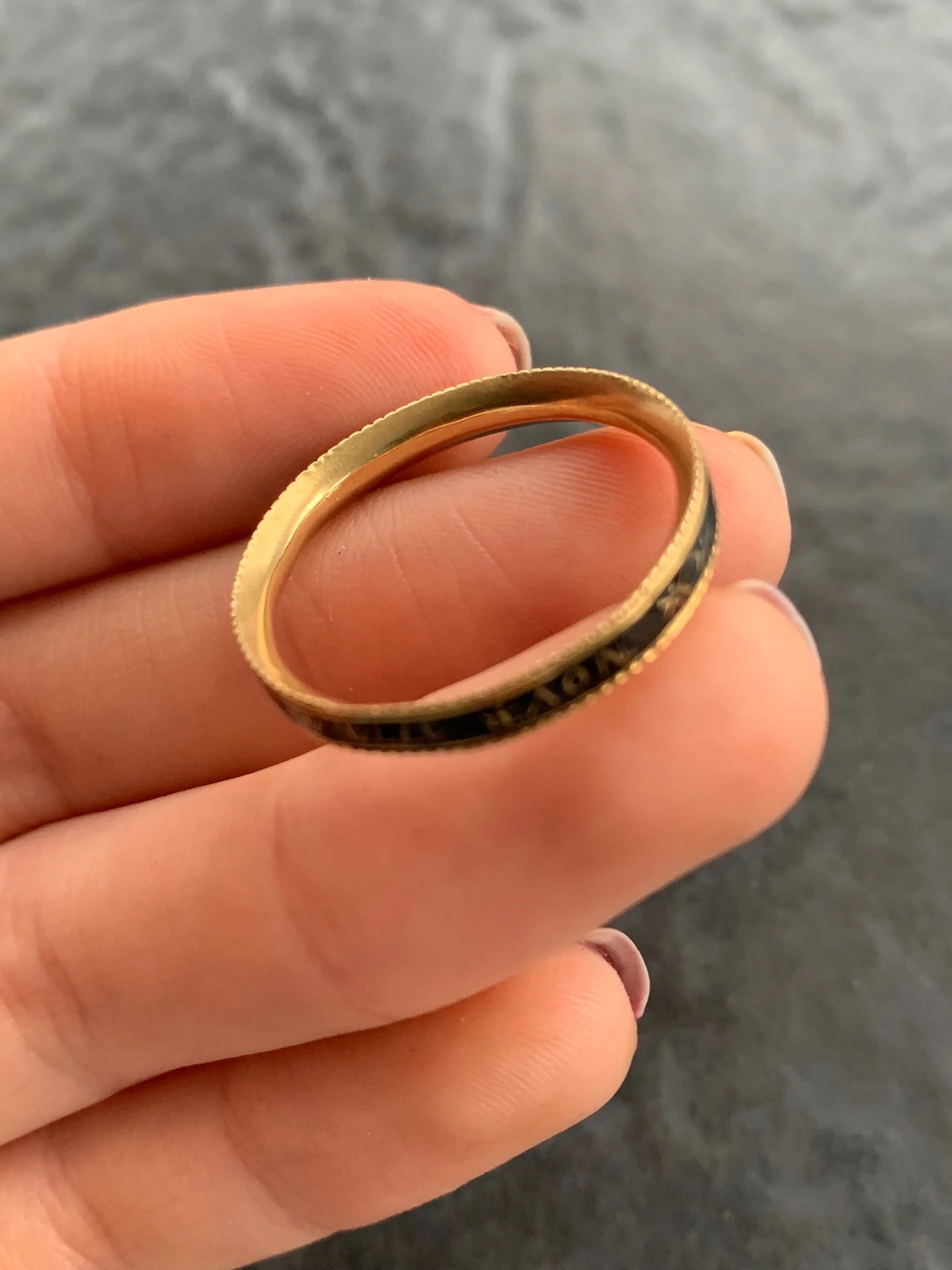 23DE9FD2-8666-4188-A5C7-B9662C9AC71C