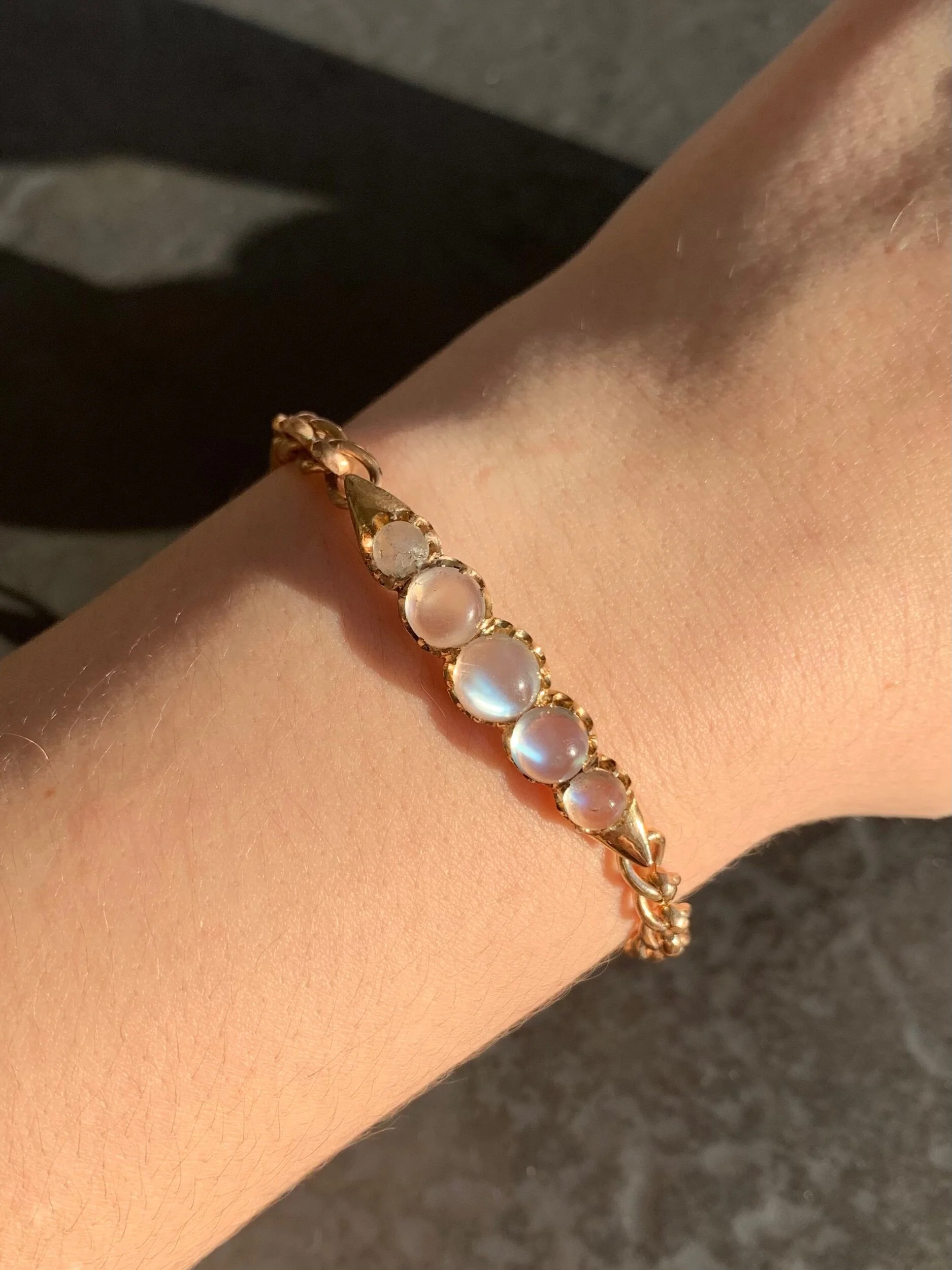 37A937C2-5D49-440A-8F1D-927674F2AC3A