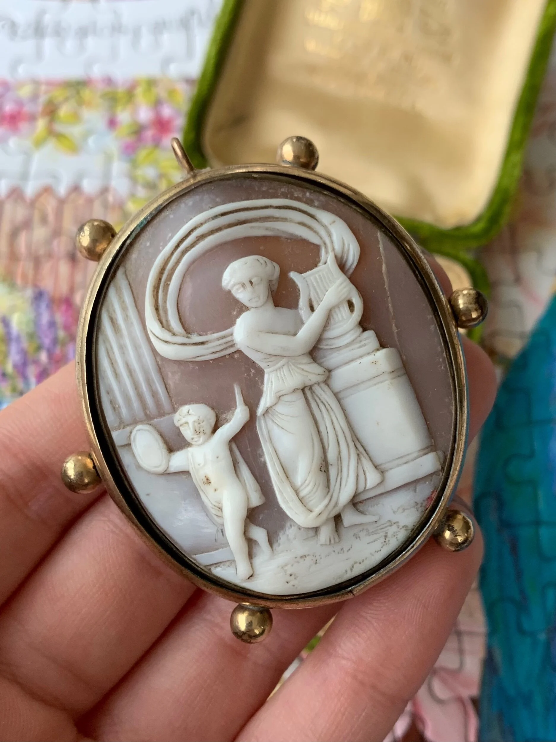 A1F86D81-7CAD-48B3-973D-06AA7E7196E0