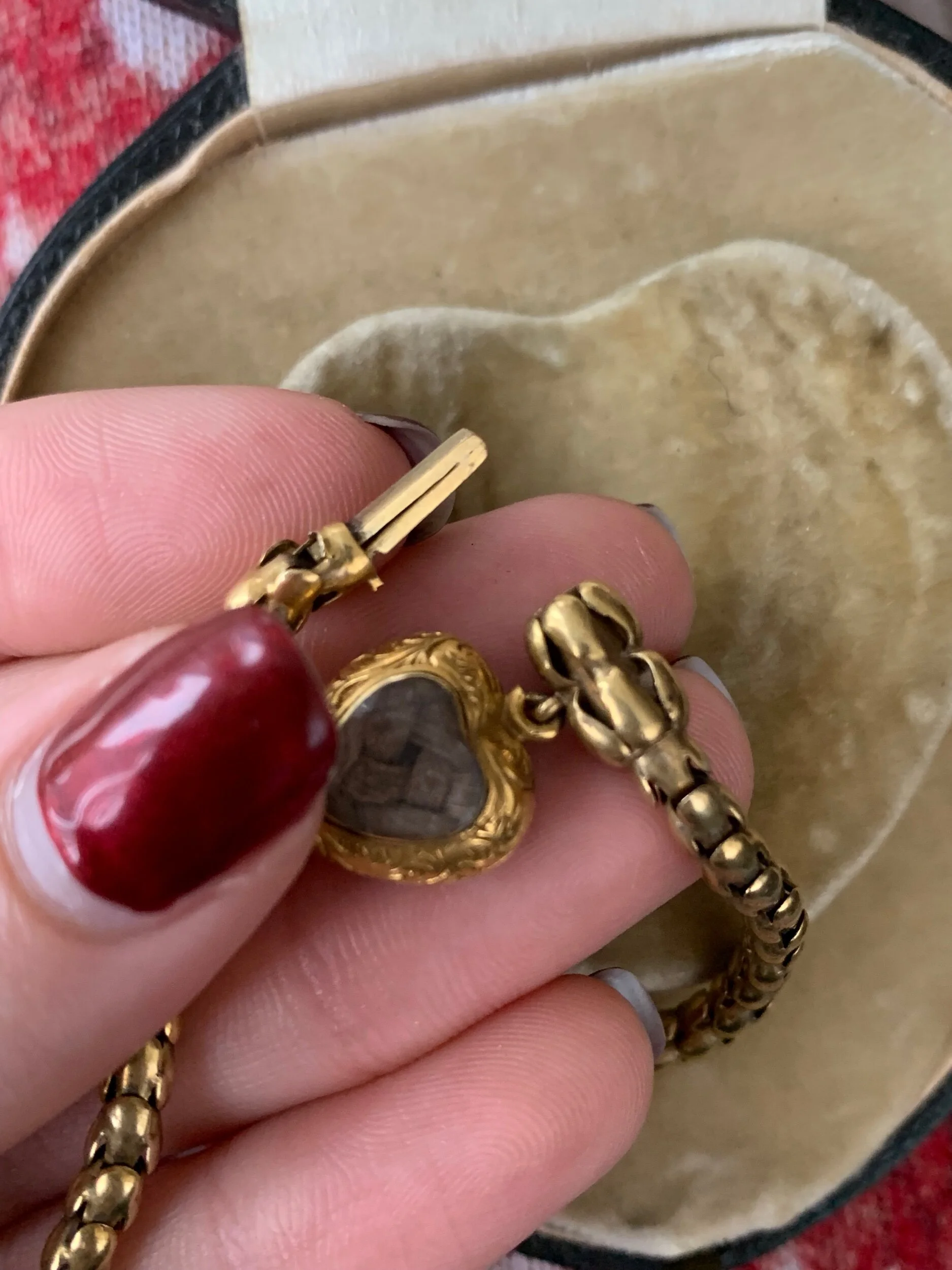 7DE1BBC7-7C31-4F37-9BFD-3FD4EB998A16