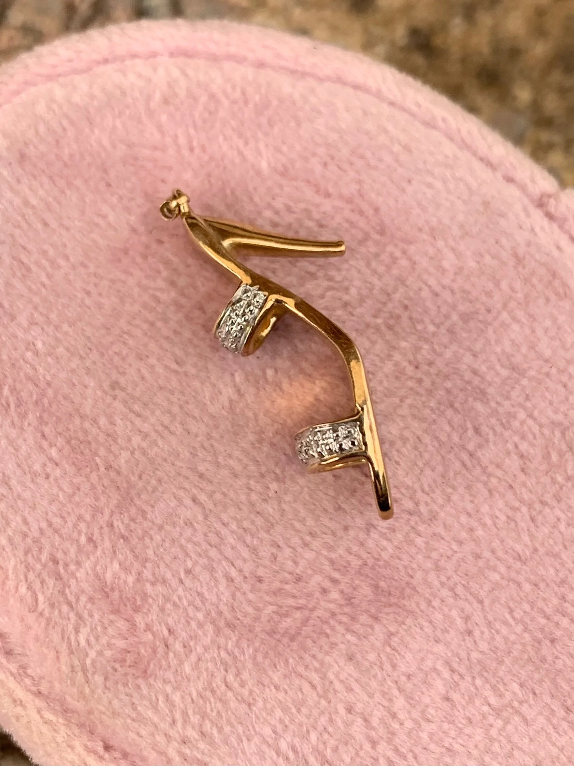 362C9F26-819C-45C4-BEB5-34A817A6BB62