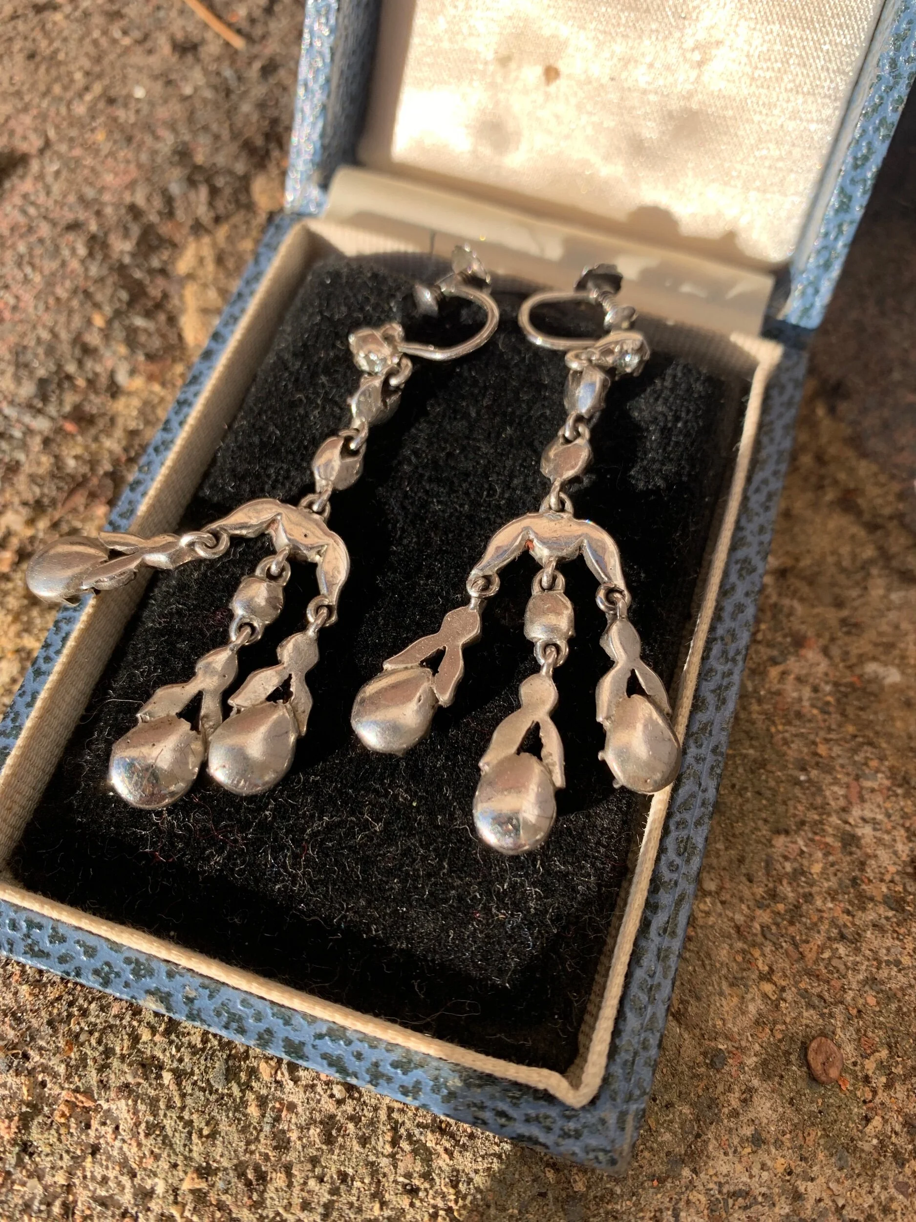 AB41979C-3583-45D7-9AF0-A668AD893F2A