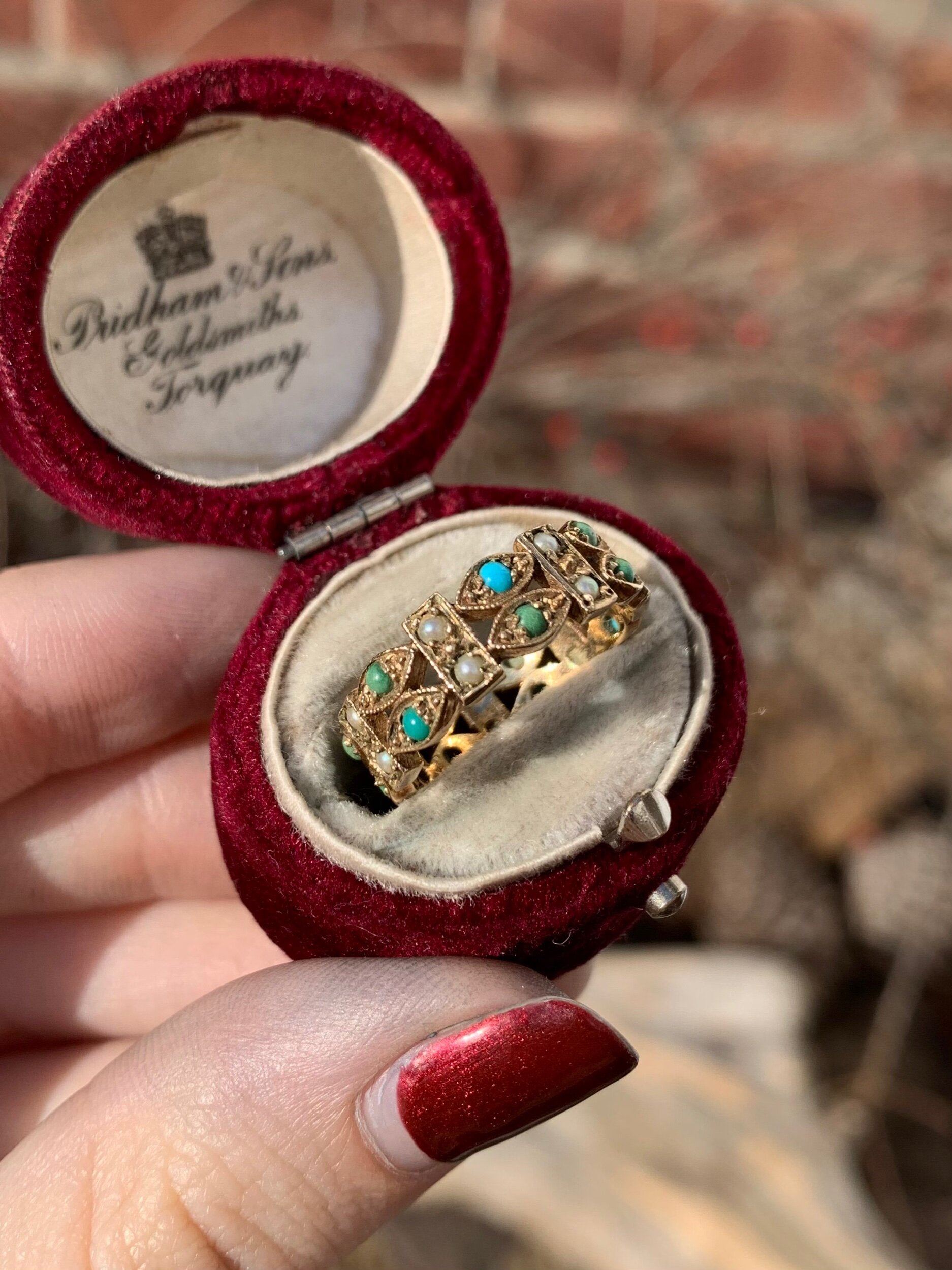 60899F4F-6B29-40F4-9358-A3EFB2450E89