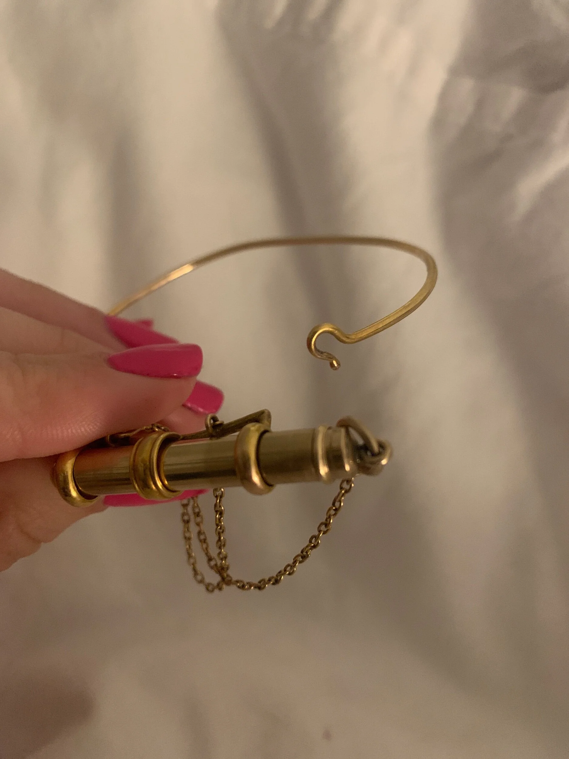 699EEFF5-5A84-486F-AF2D-65A21CEDD44D