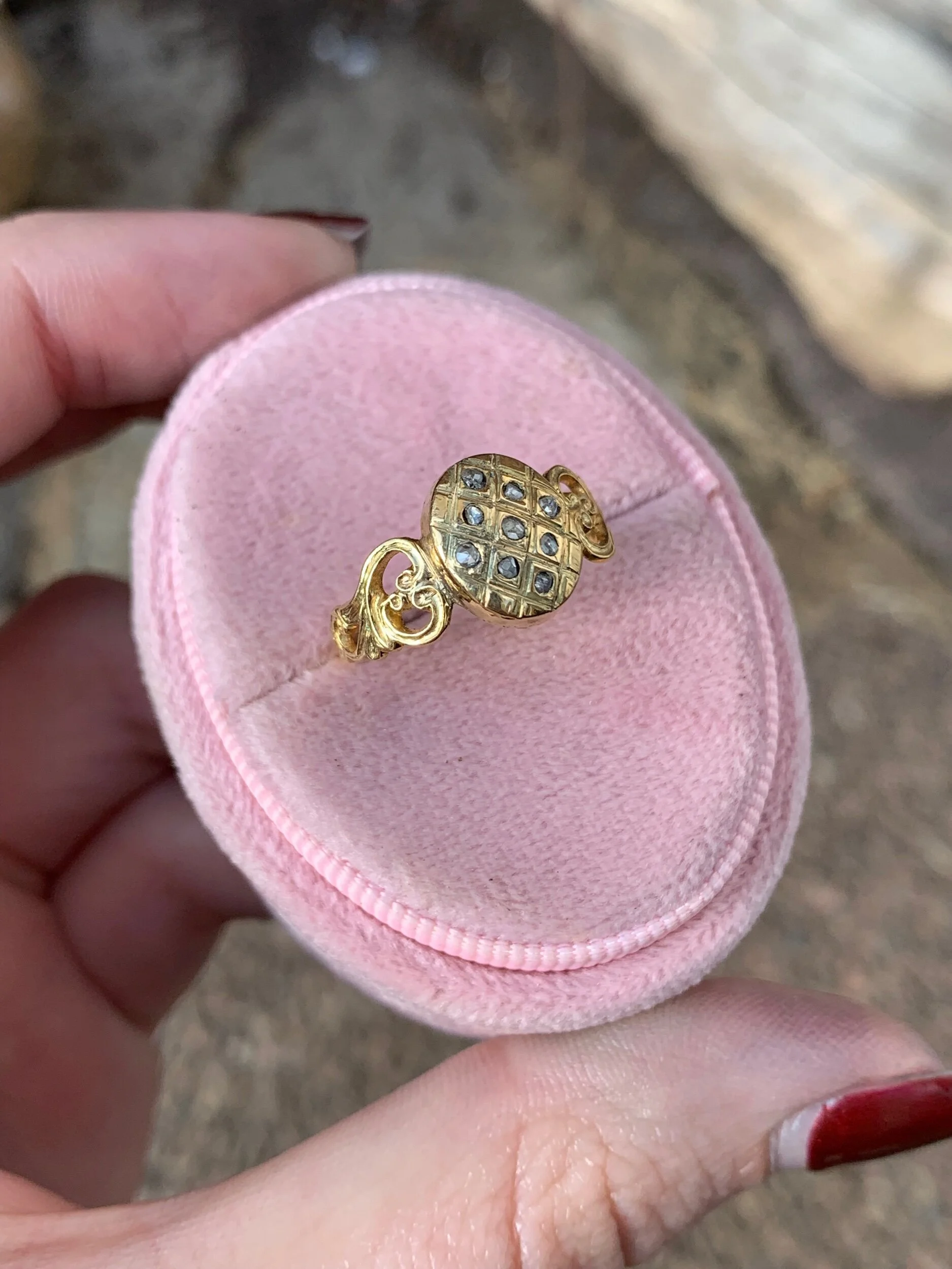 531ACDB3-0C32-43F0-9DA9-E44DF79B45E6