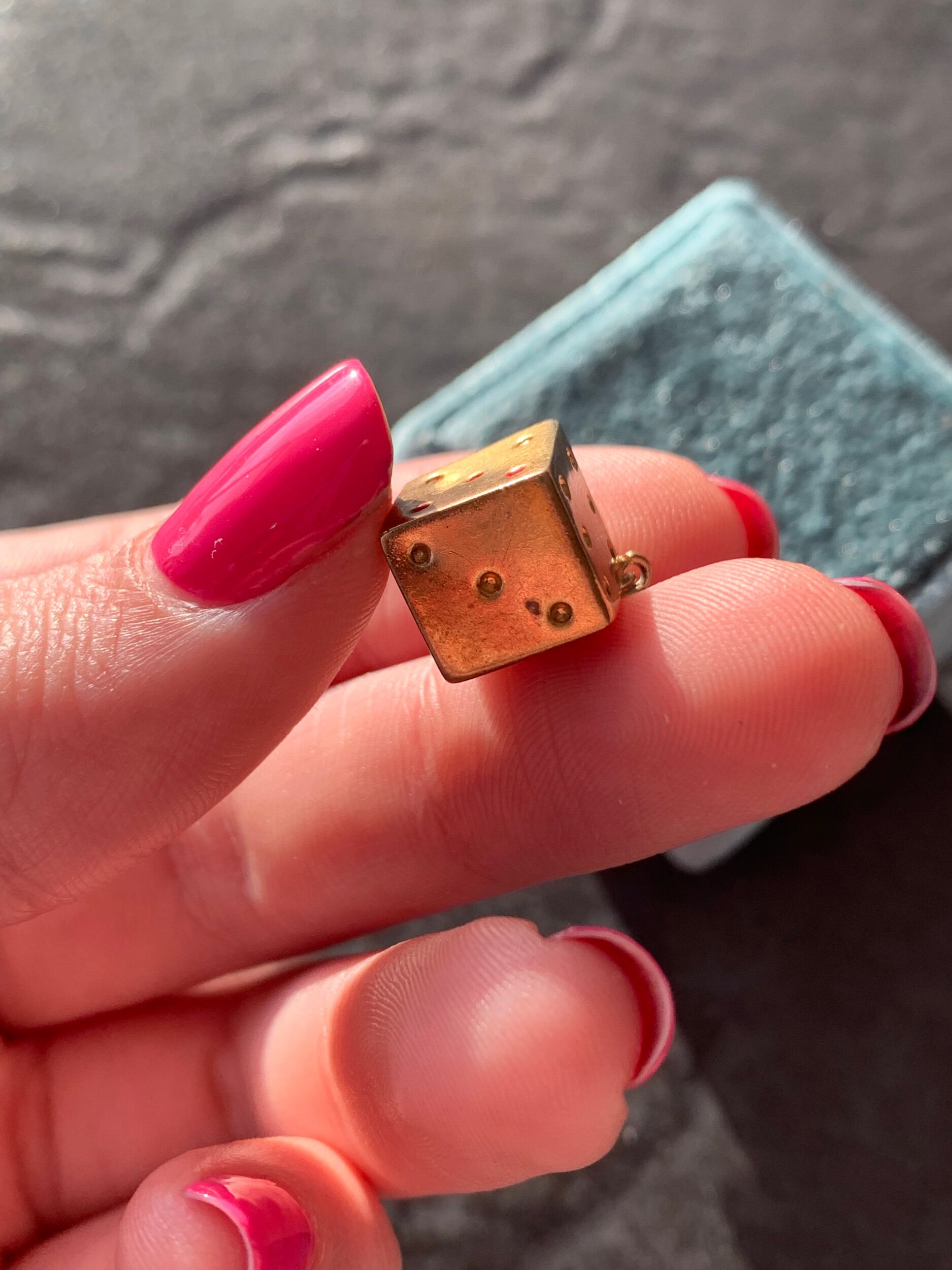 3CAFEB33-670D-4F6F-B3C9-2AD8B27BE0B0