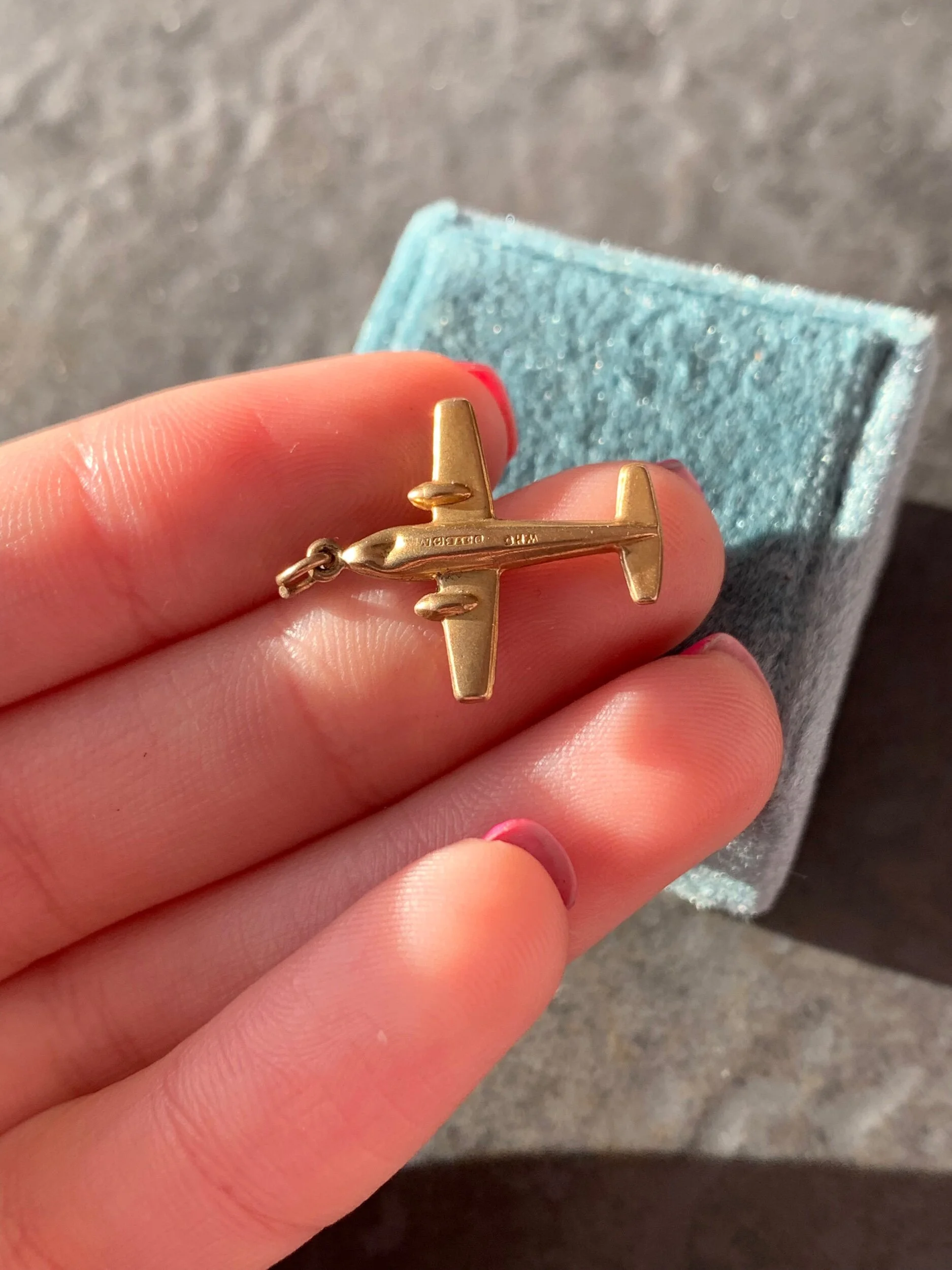 BB601054-93F9-43A0-A9F0-2ADFD2F51E64