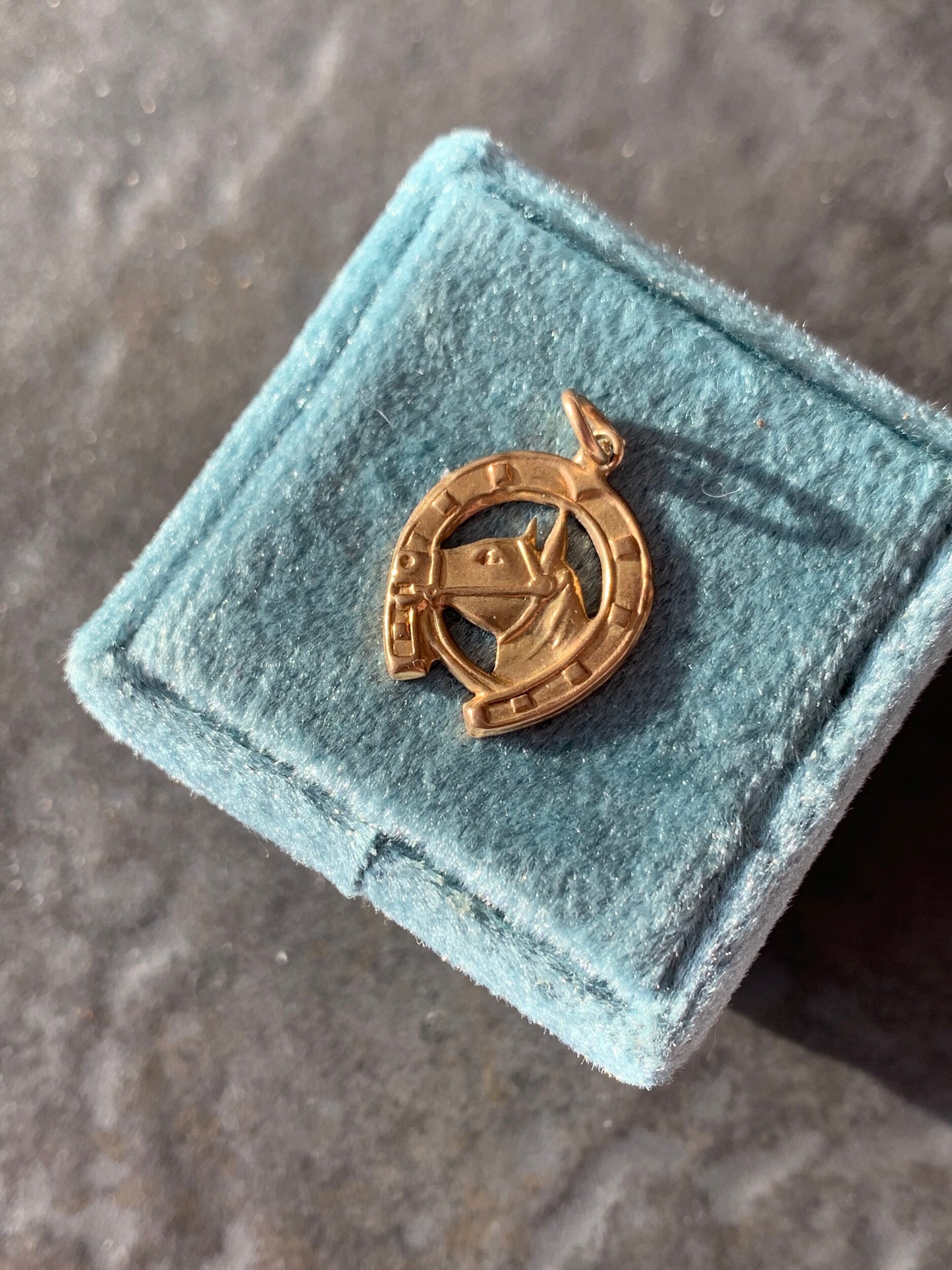 02FE78CE-3EC5-4E55-A8AB-734AD72F4047