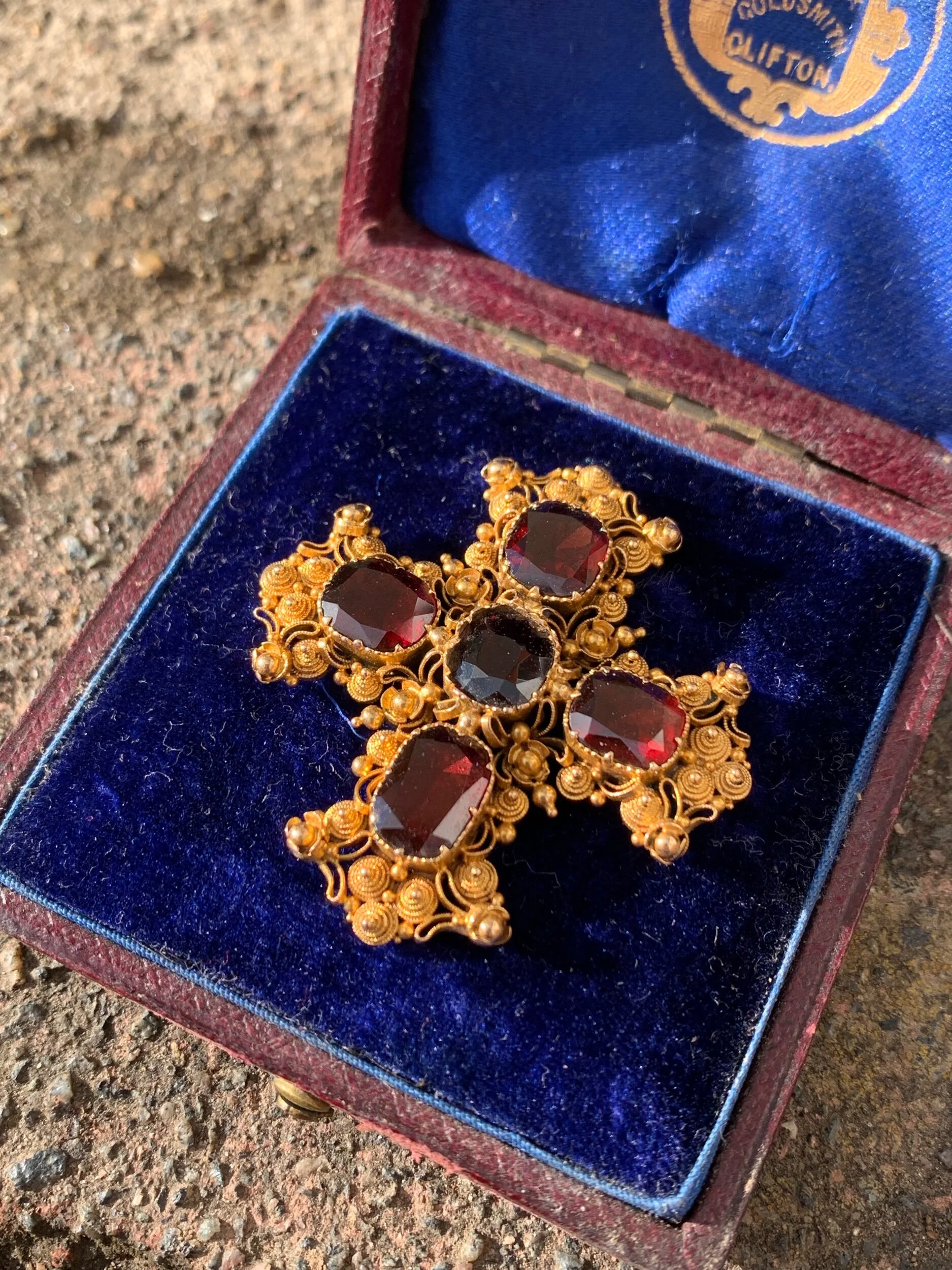 EA85CE77-0E69-4090-B7E0-0D72DA3E2861