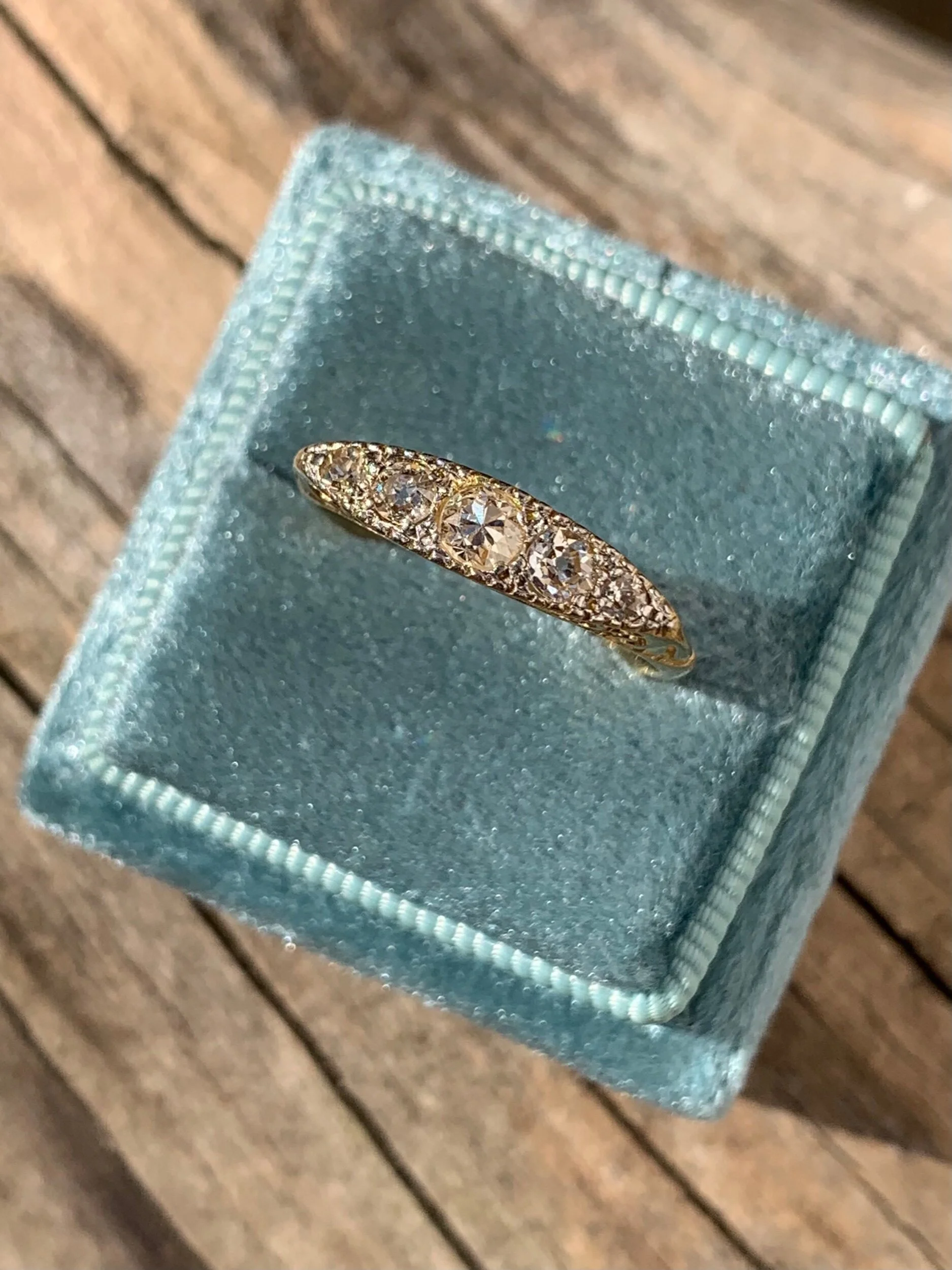 FF34D2F1-44B9-4417-973F-A1570E3E3795