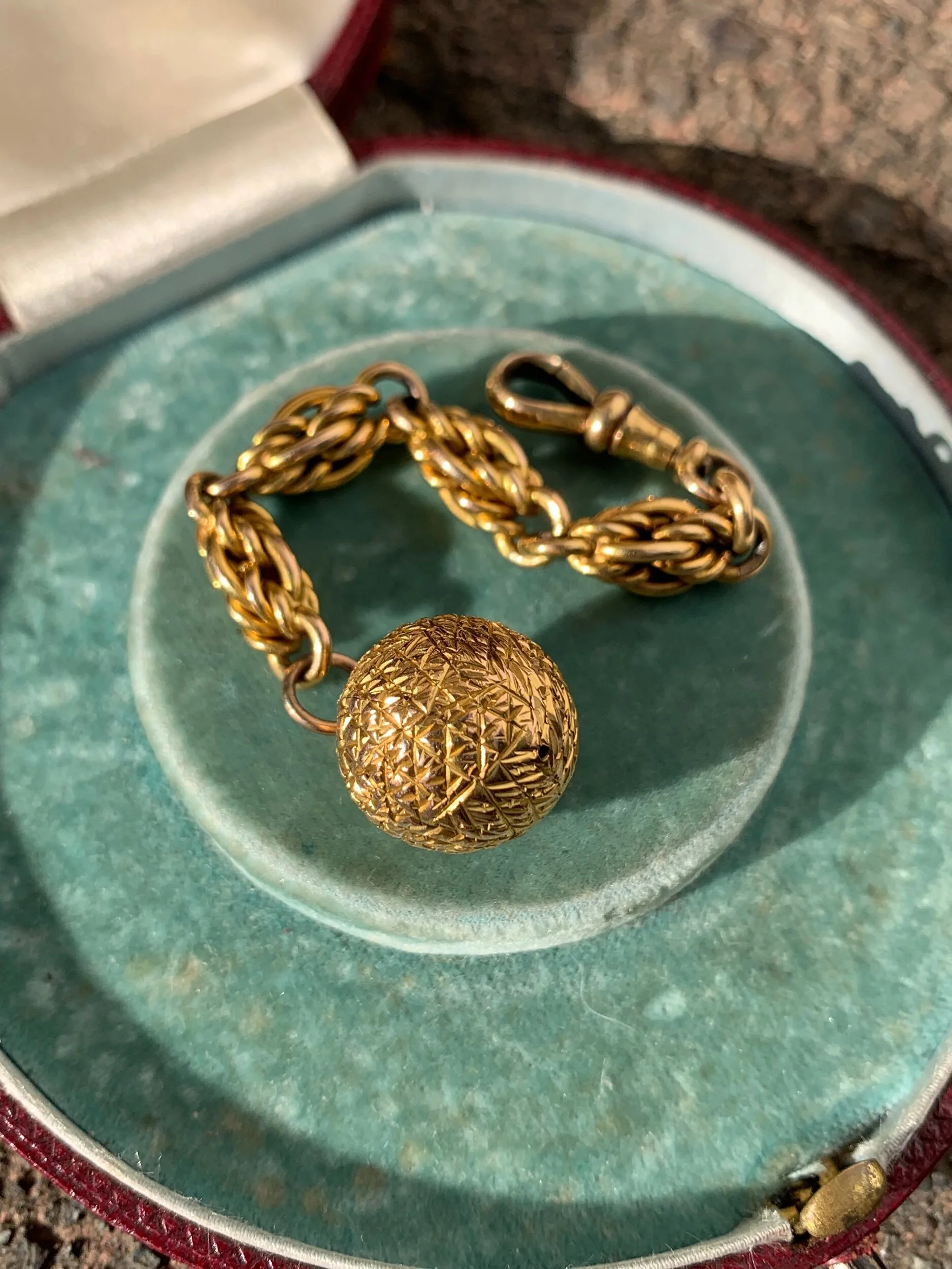 33A9E22F-3B6B-4C02-BE4D-7EFF2576B806