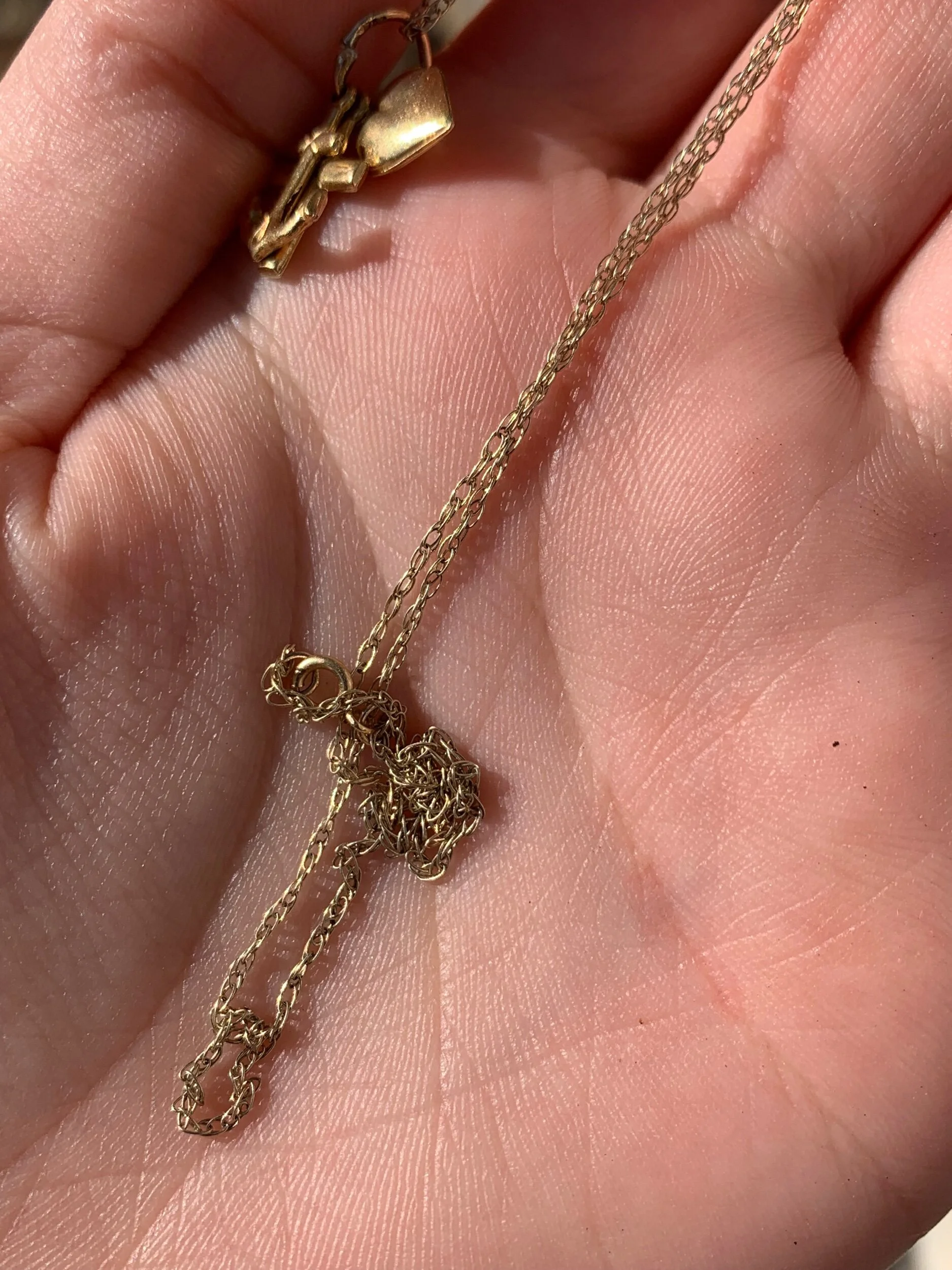 64E0DF77-80E1-42CD-9242-49C6C7B32C7B