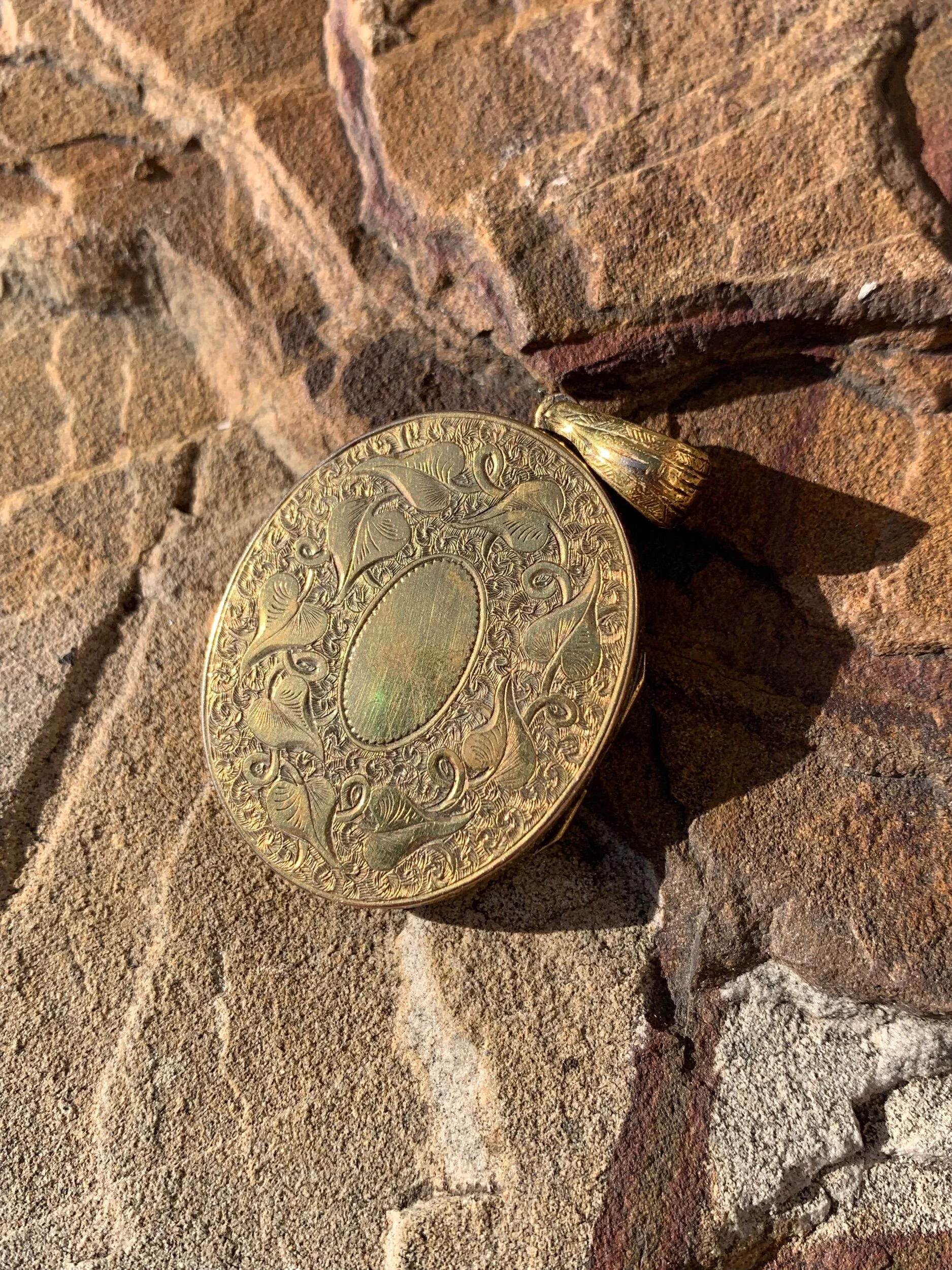 3F28ED48-5691-4C02-ADAA-4CCECDCA7F93