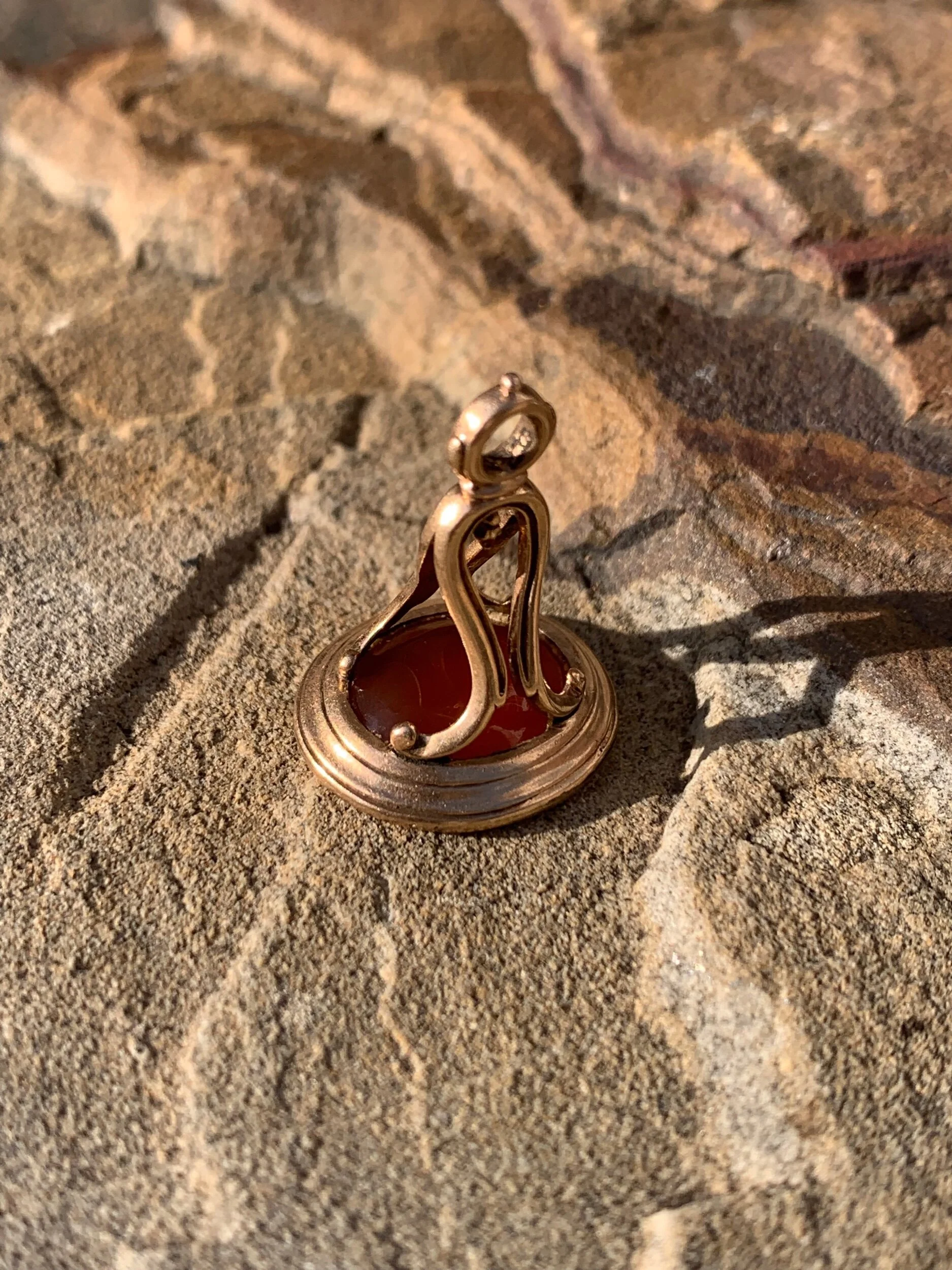 8D38C599-7014-4DE5-84BF-034B5DF0E93B