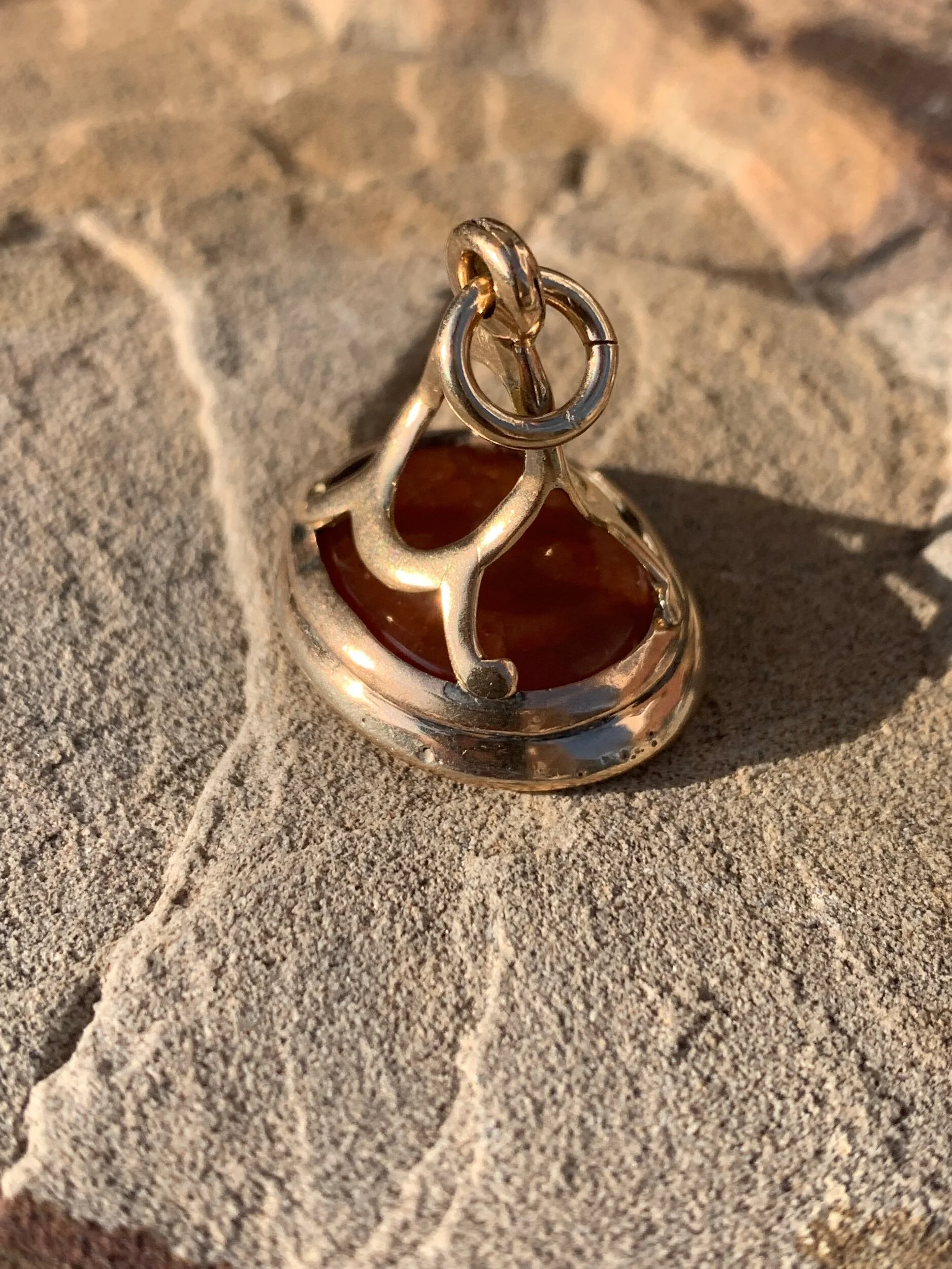 FEEB4547-F71B-43E0-B71D-9D72035C0108