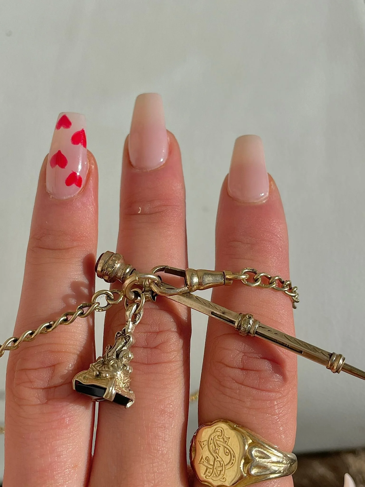 F7AAE64C-3BE2-4FC6-AF0A-0D70C25F1978