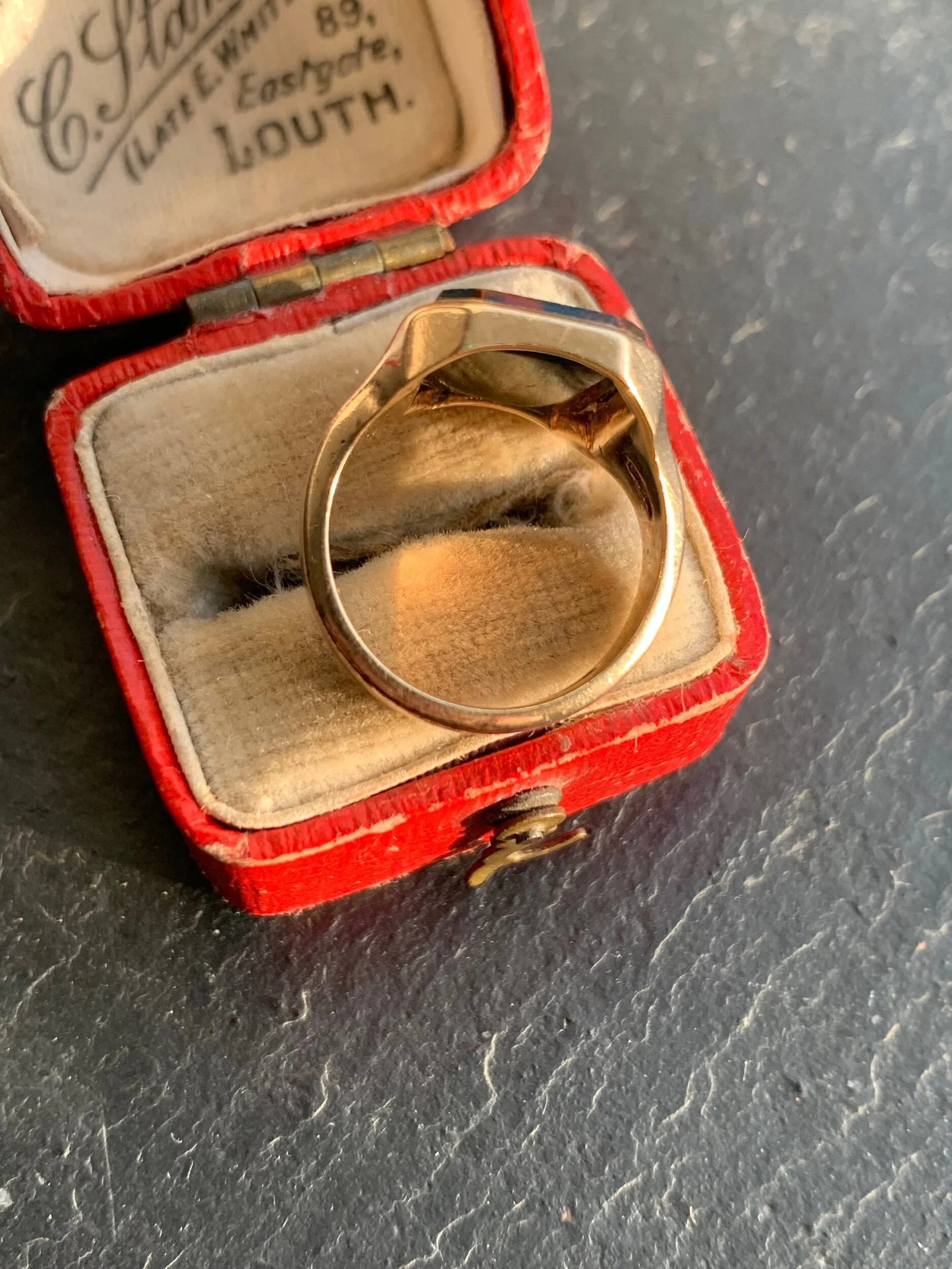 FE401C3B-E734-4A6C-BE40-E63B3D714371