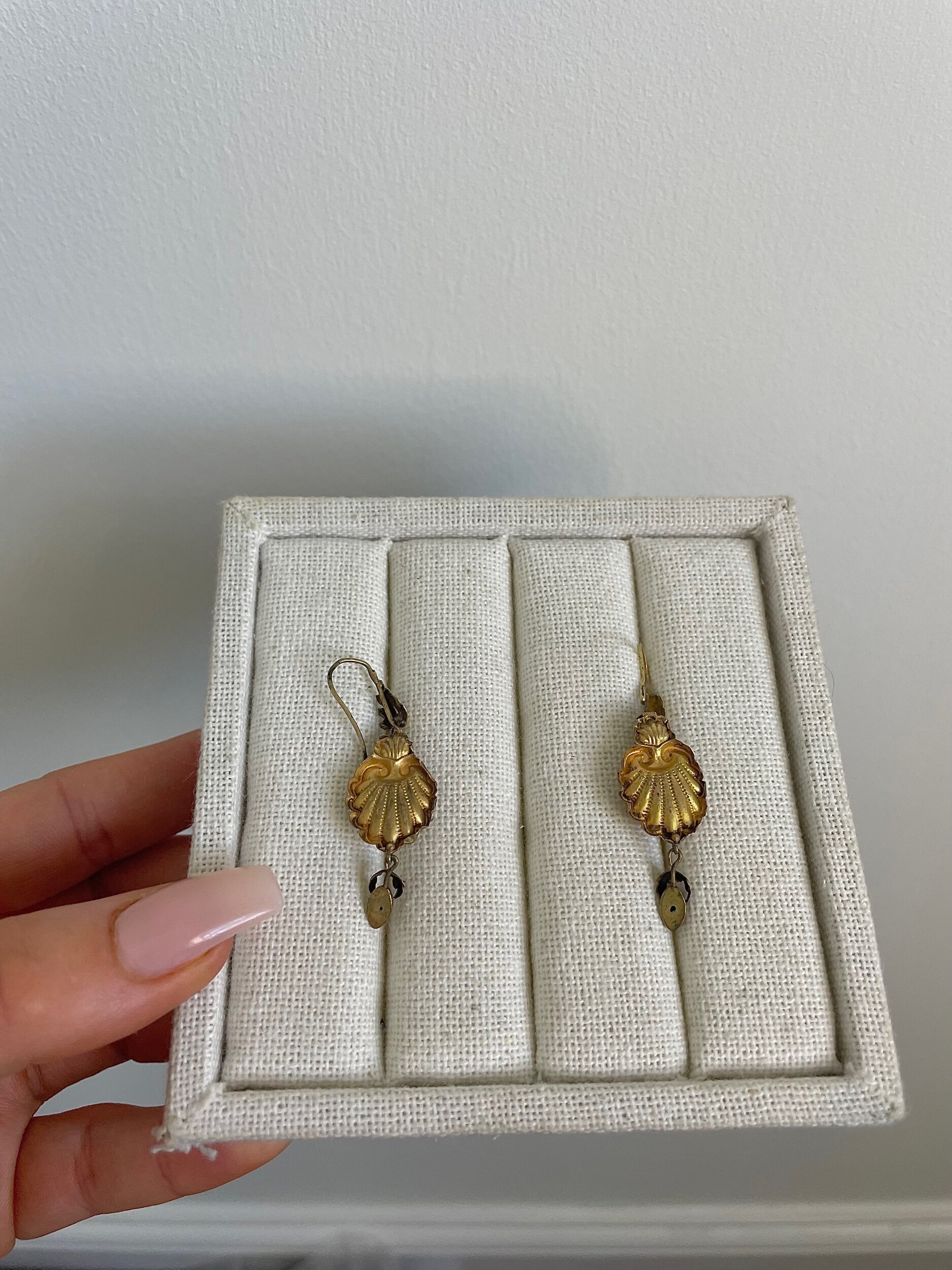 84DCDE76-5E66-48B1-AB84-AB1DD1595056