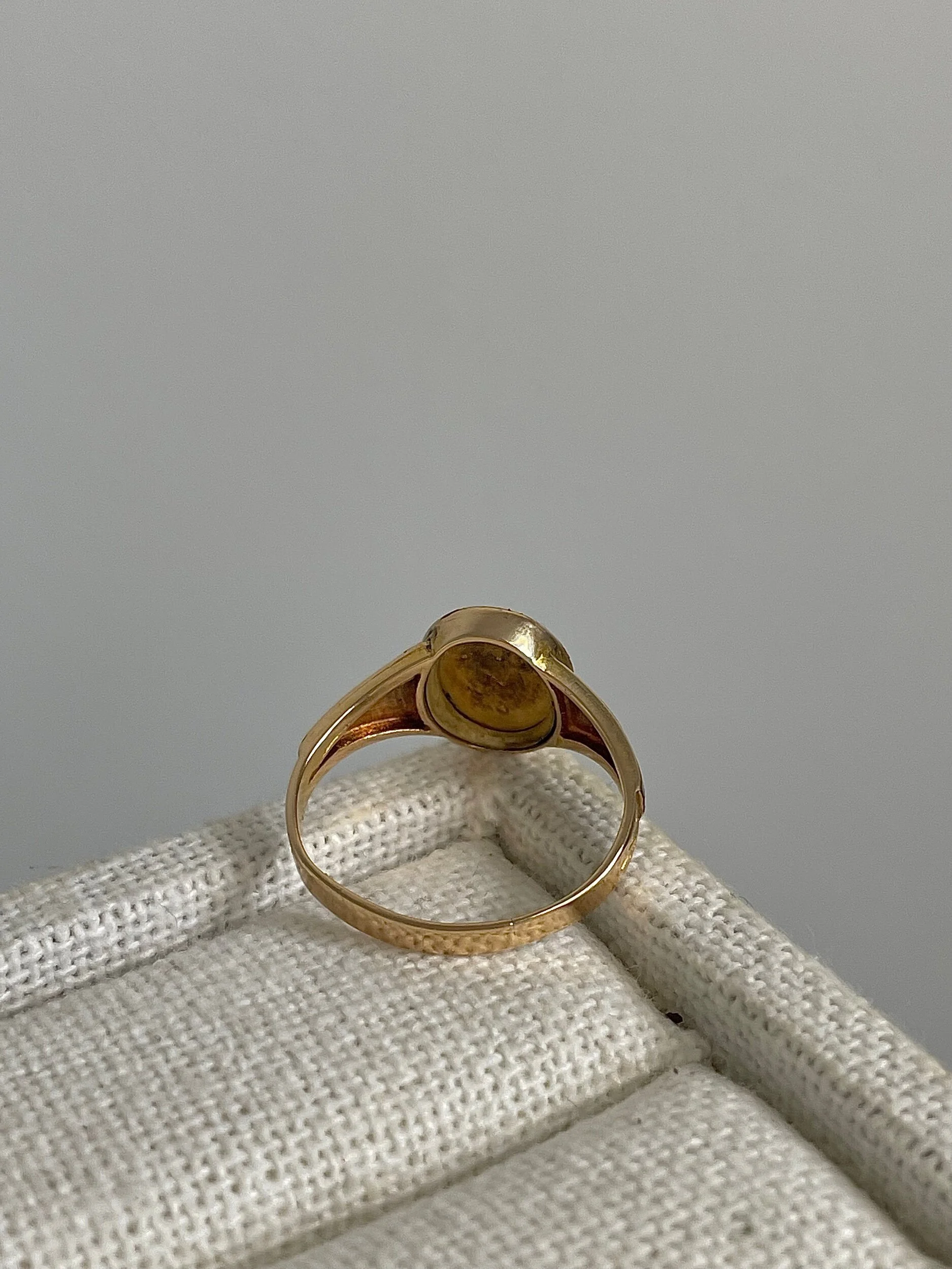 D62E9304-7A48-4442-88D3-A3583F74C01B