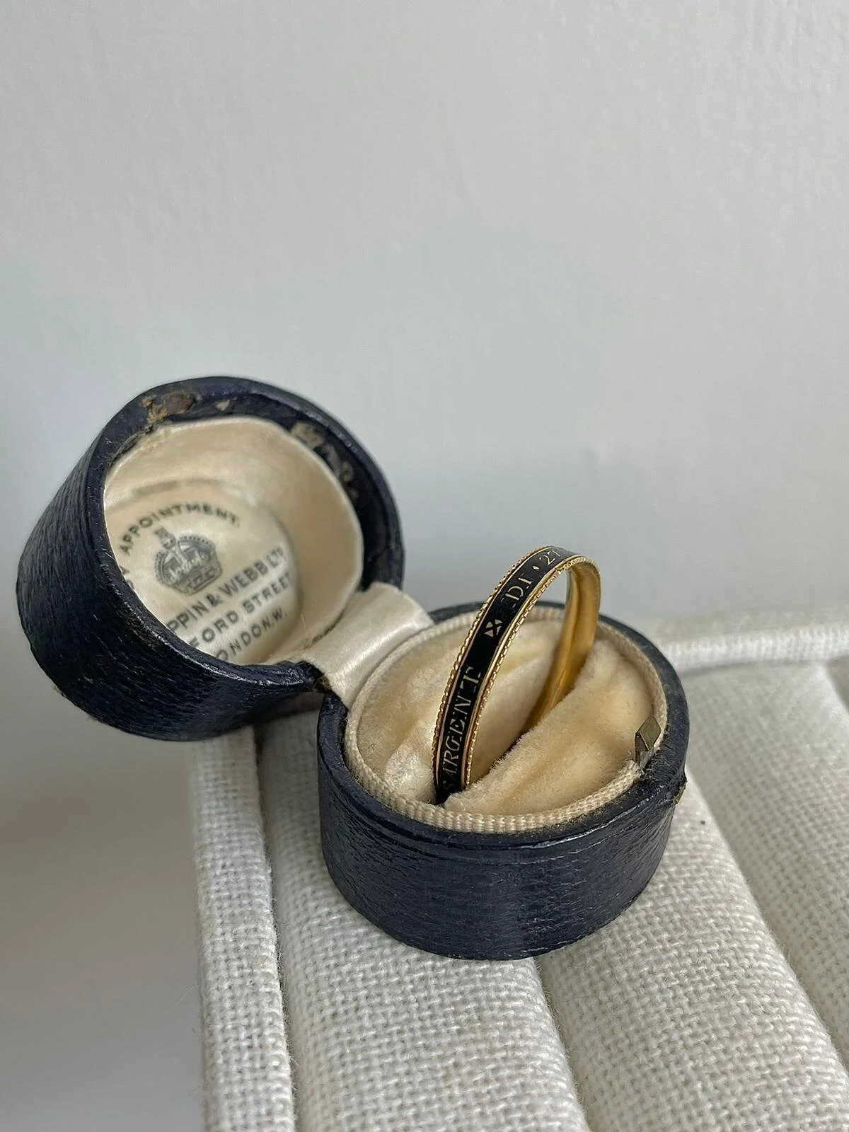 B70E3A41-C044-4029-9637-A8985D71E589