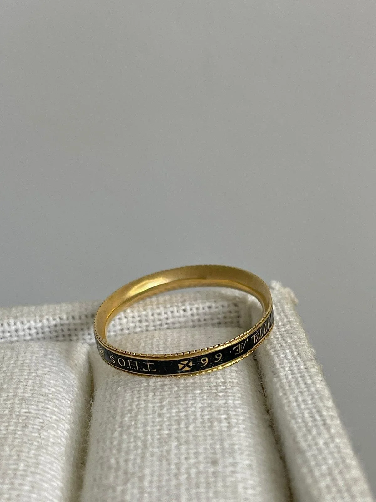 9B4F647C-480E-43FA-8F9D-0F8366F78F3F