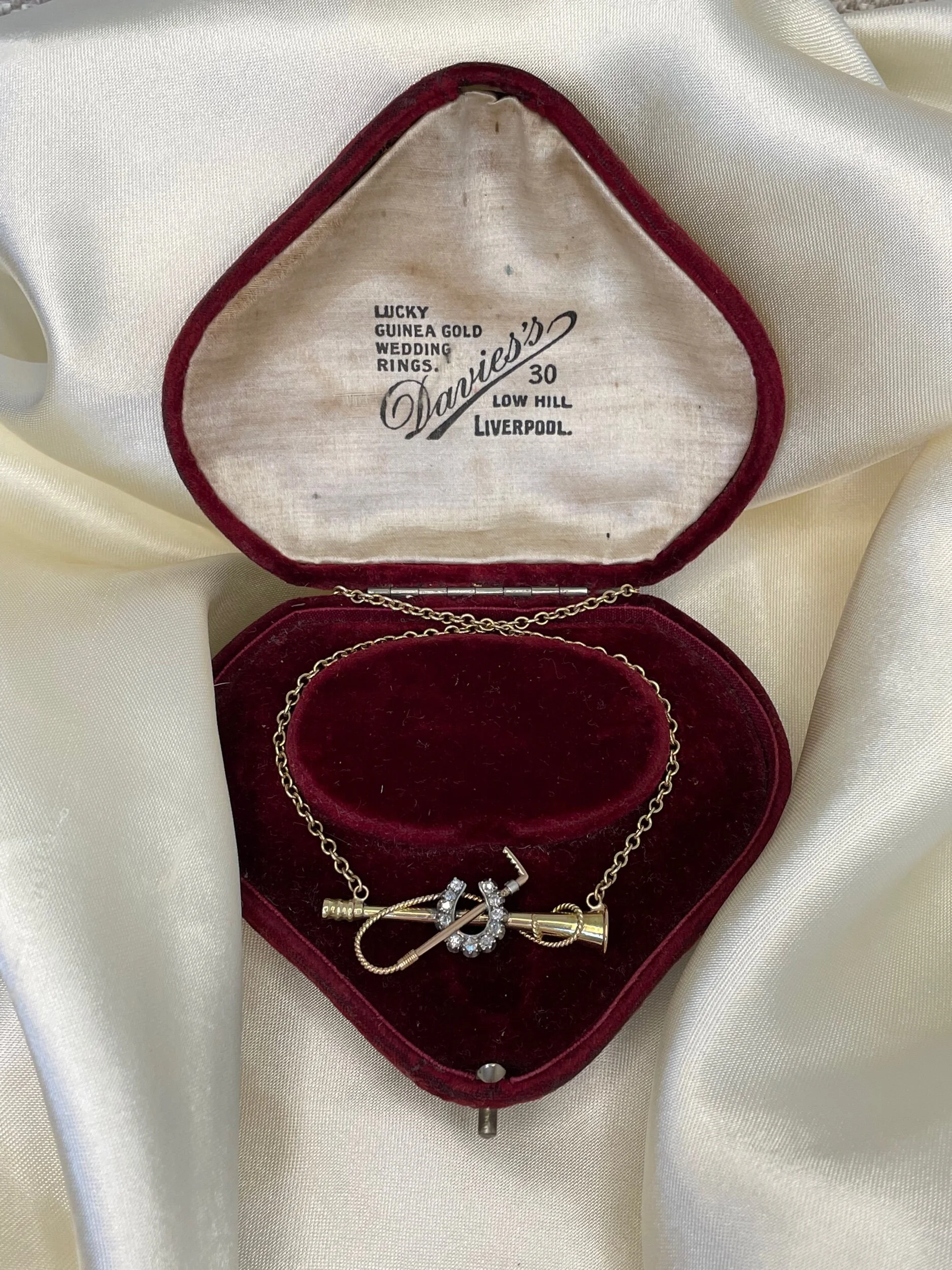 2B8F6395-157E-439A-B325-50E3E0D20513