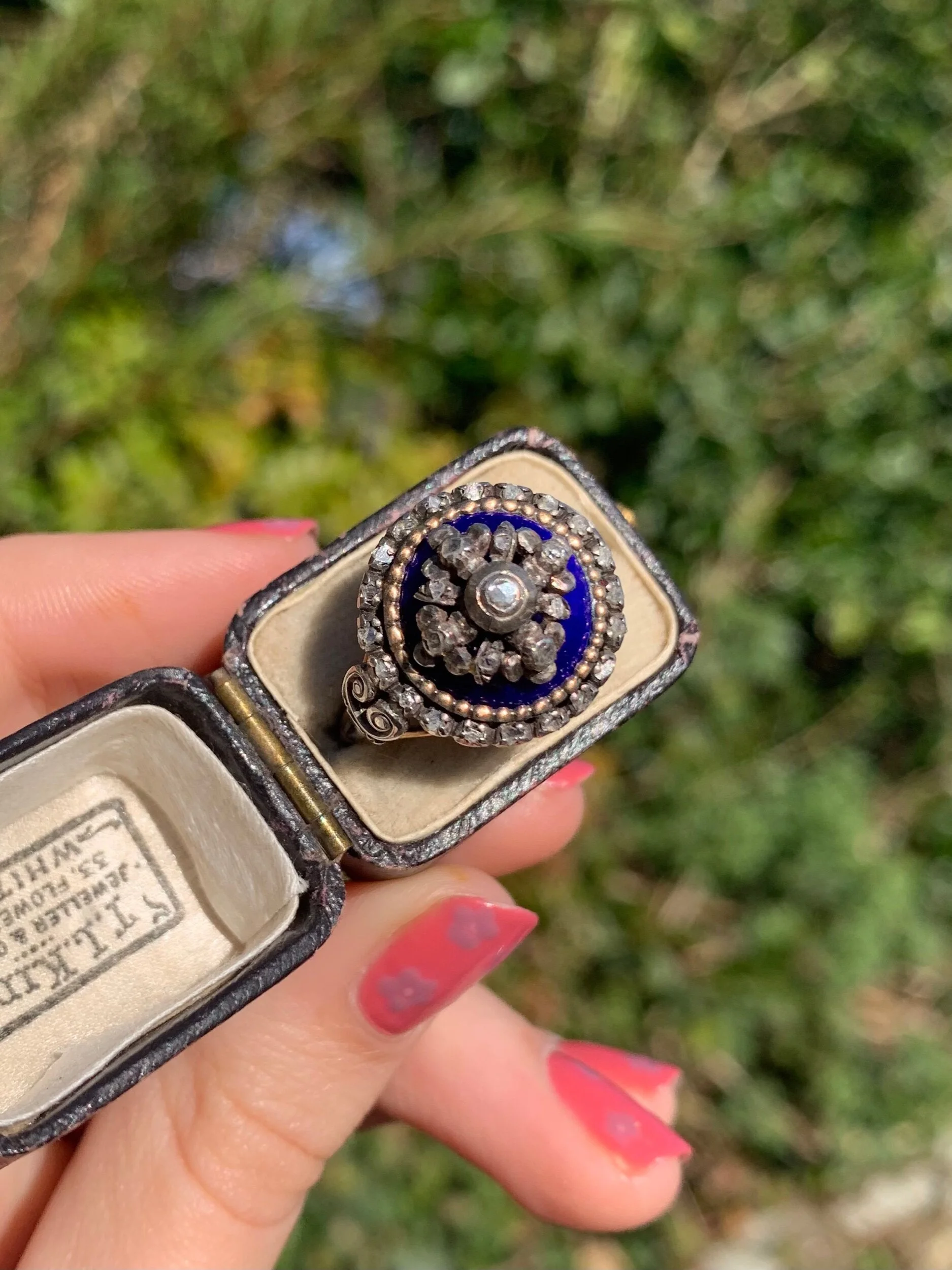 7F72C613-60E2-4601-BDAB-670287C64A8E