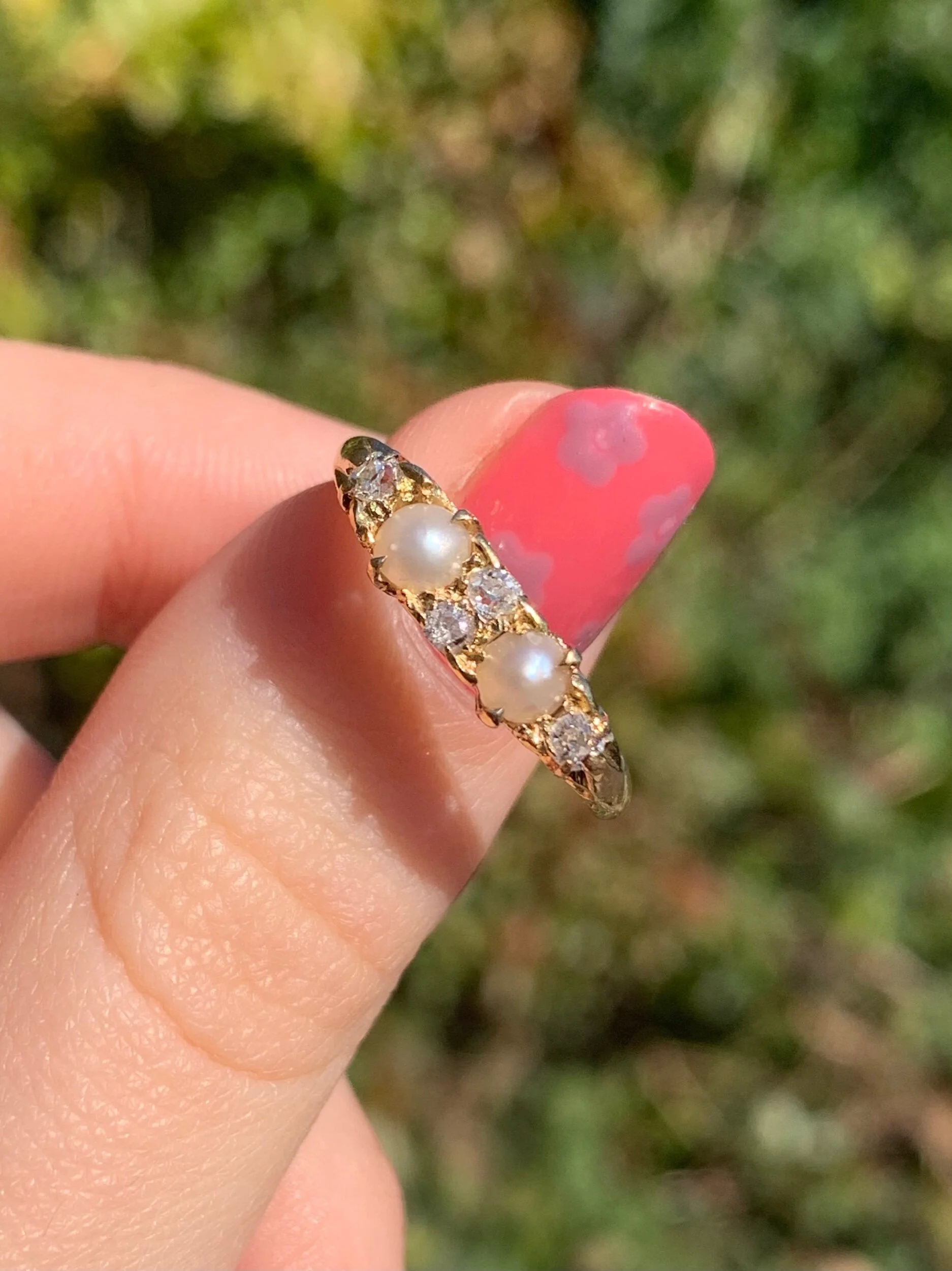 ABEF95D4-D9A5-4498-853F-EE4CF1A32F57