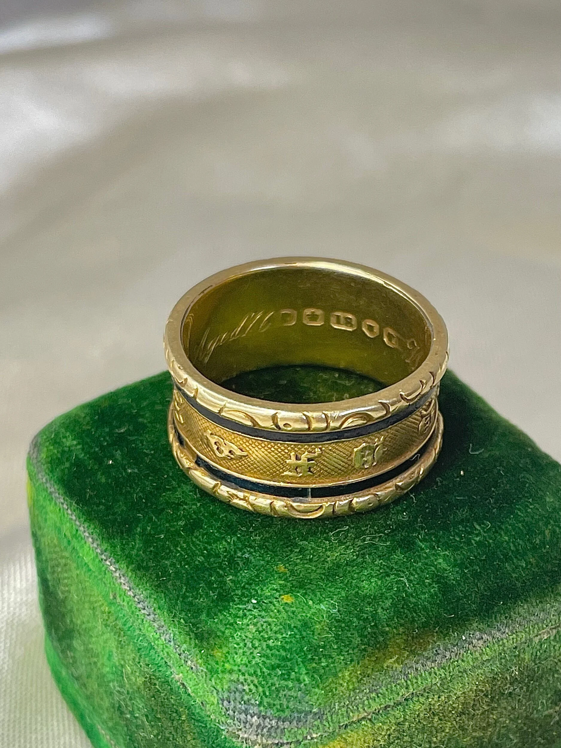 8203C047-19DE-41A2-BD40-084263CDE4A4