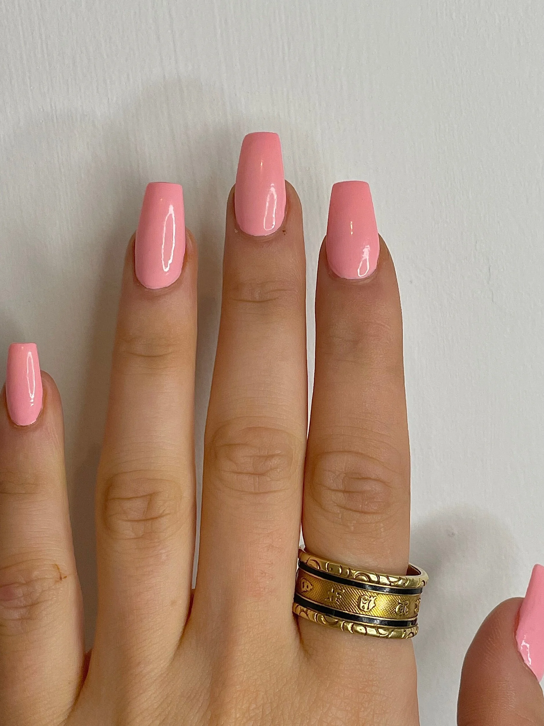 E7F44E90-4D5F-4D64-8628-BFF6FE30237D