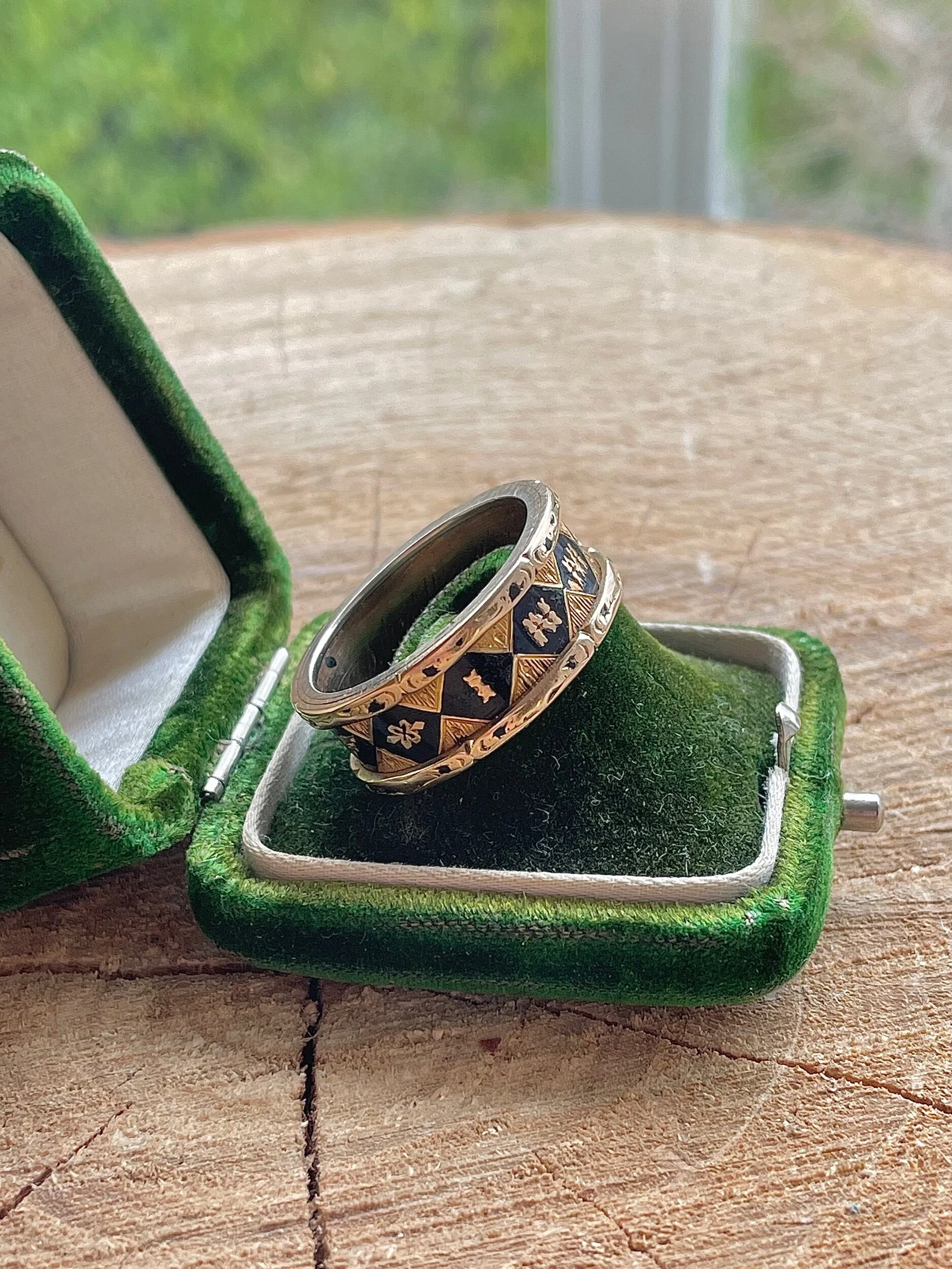 EC321DBF-E62A-49FC-8504-0703BF30618A