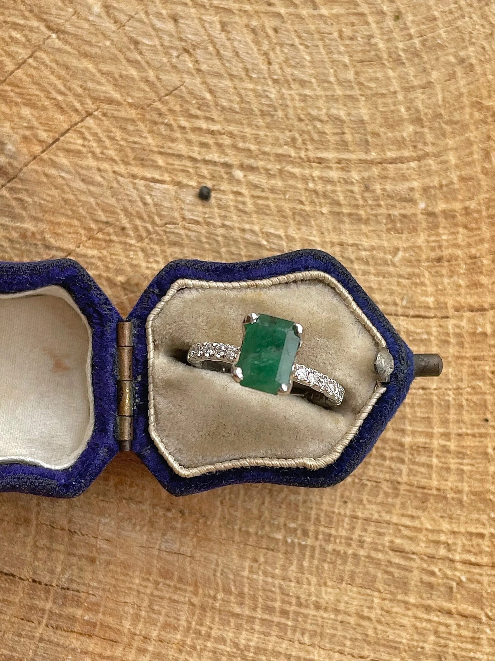 11FF58AC-76AE-4D75-A69D-1E78FE26B497