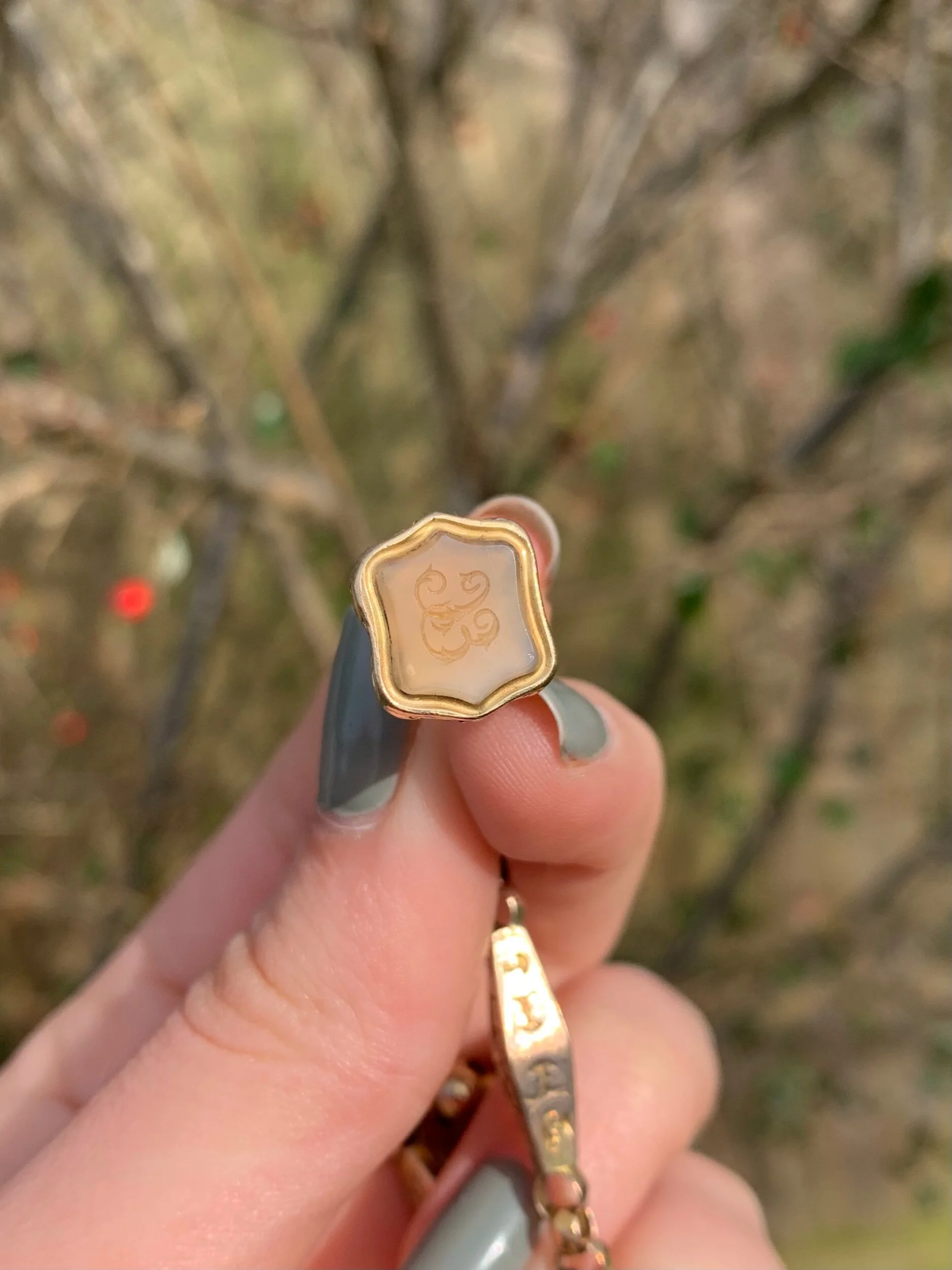 5D910C49-CB2B-4831-AC13-135FF885D0E7