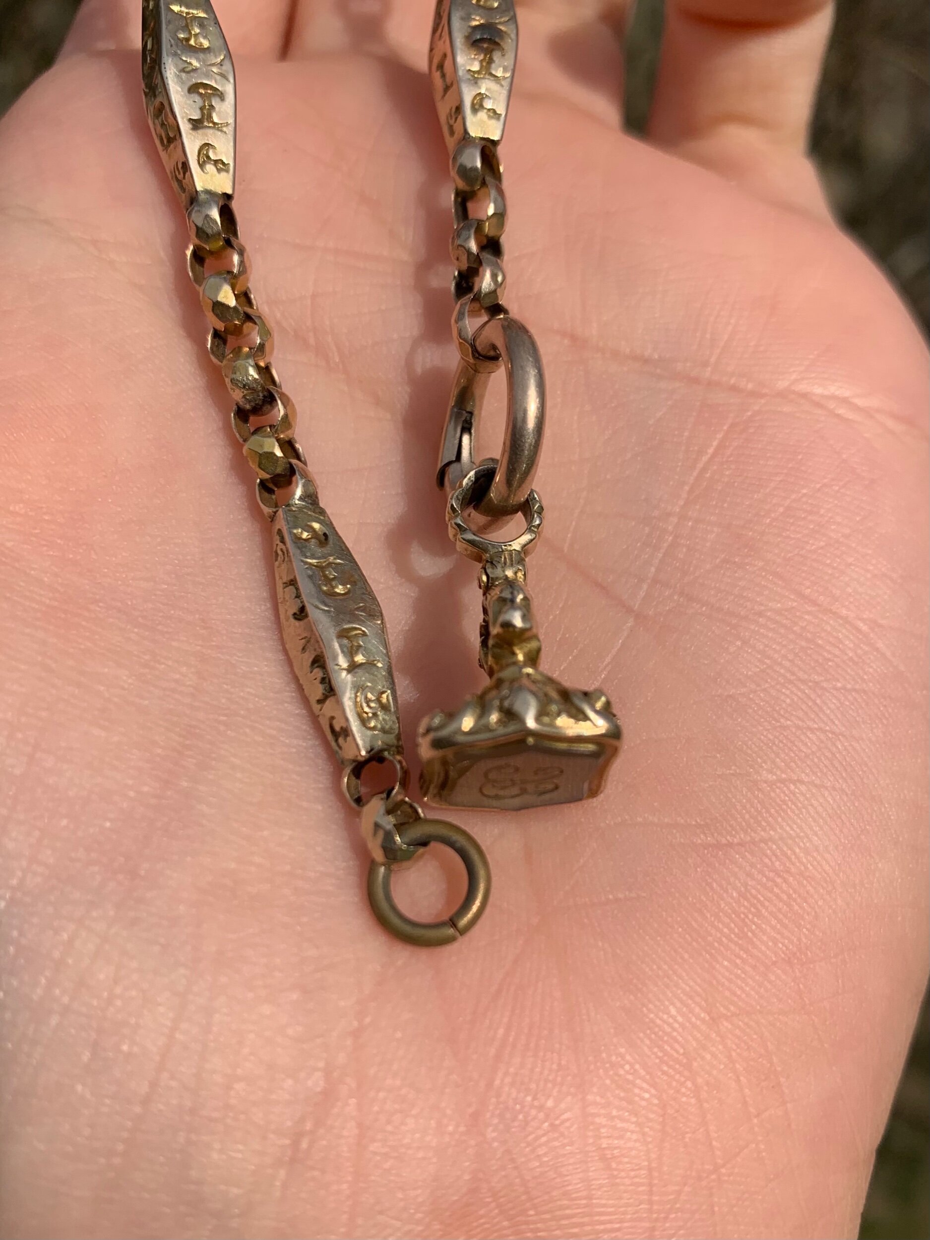 B27AAE91-9C37-4A75-B110-C5F339083A5E