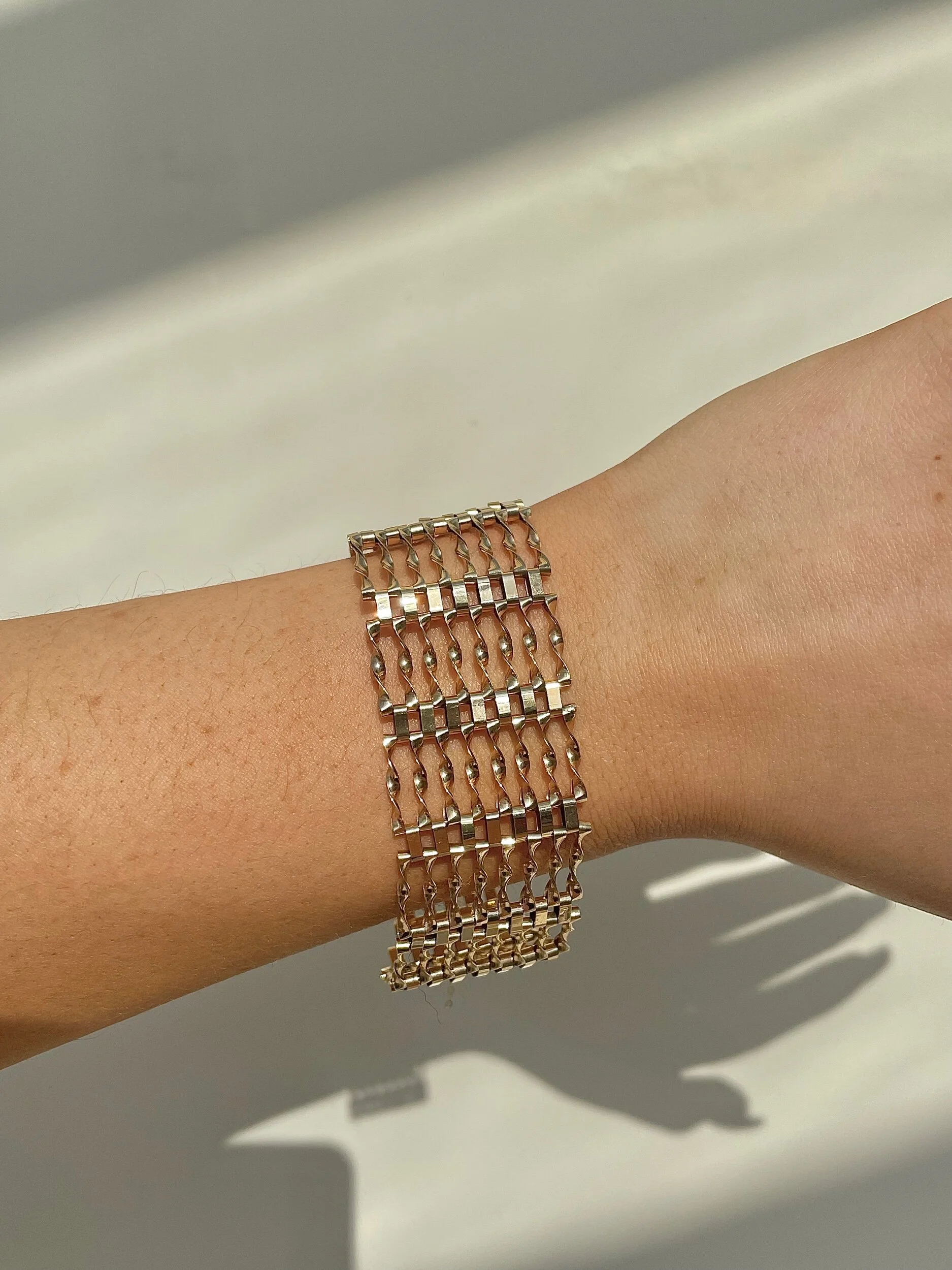 C540CB38-237C-4E39-9CFB-291A85EB1412