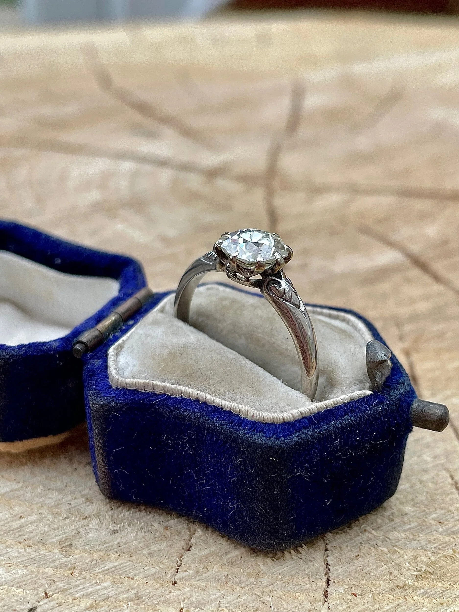 9547B13D-A5FC-4A53-835A-C8DC05105BEF