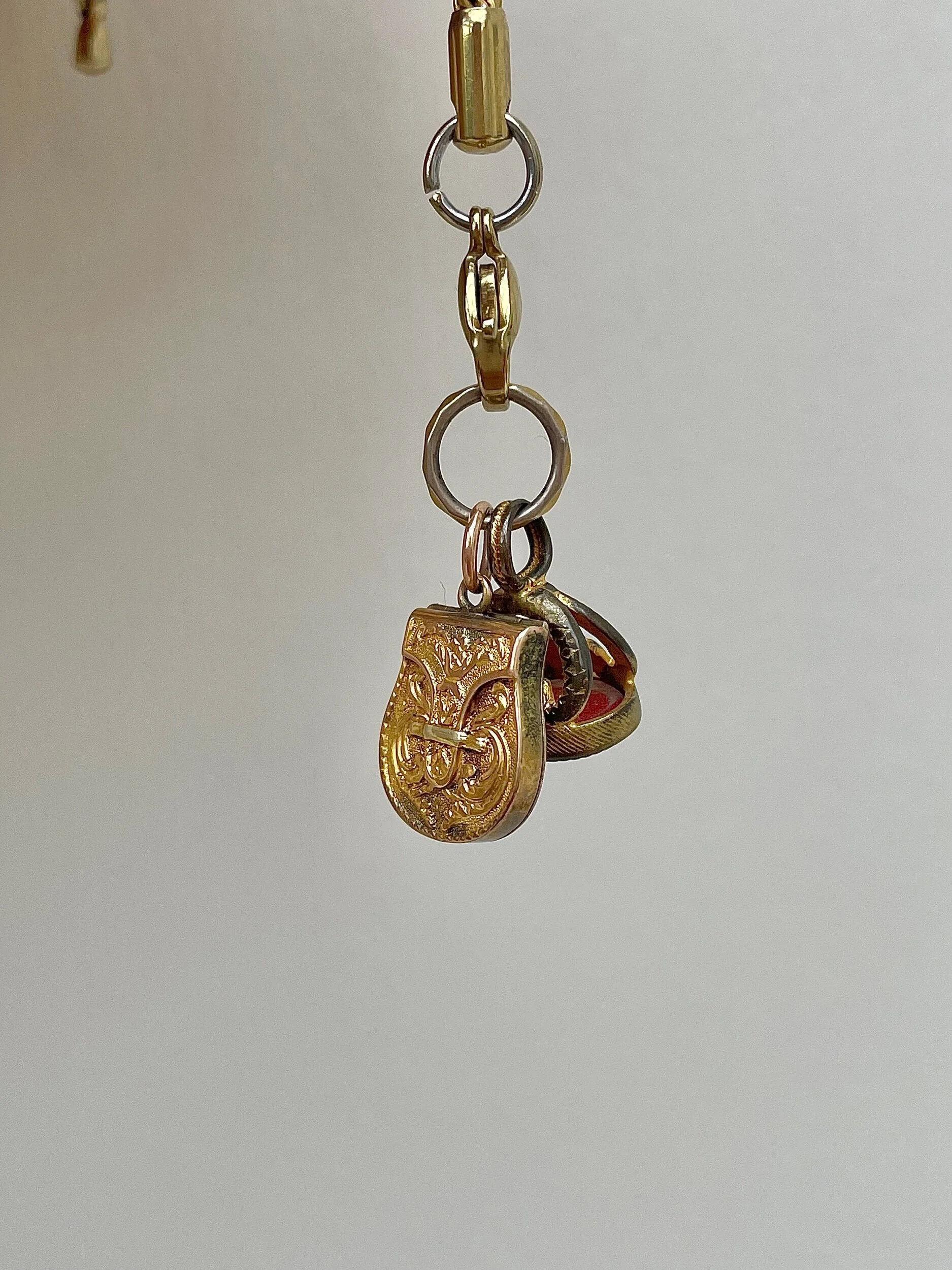 3FE5D19A-E1A9-4521-B49C-711F87192B63