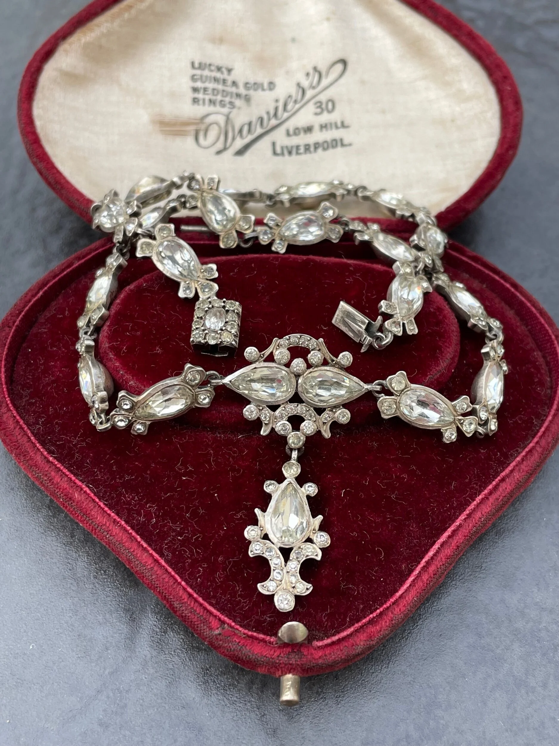 6DC5DAA3-708F-41D5-98FB-7CD2B014E8DD