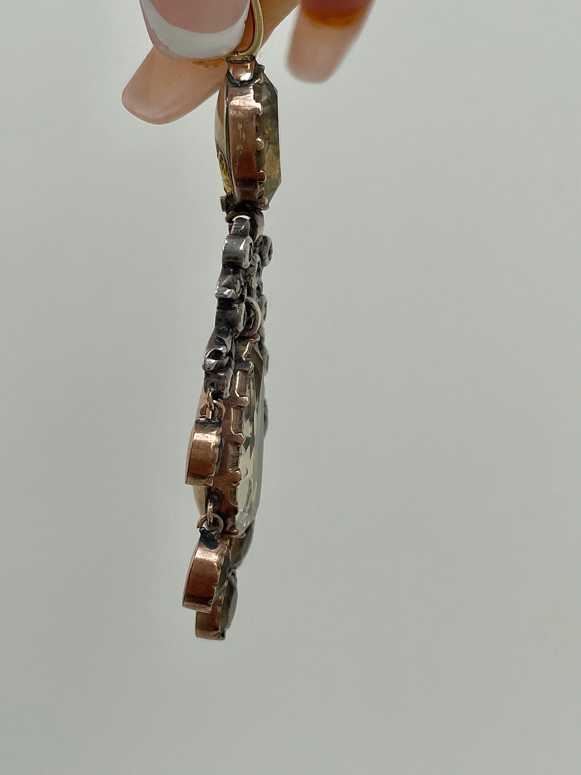 C0DB020B-7202-47D1-BC9F-33054D807700