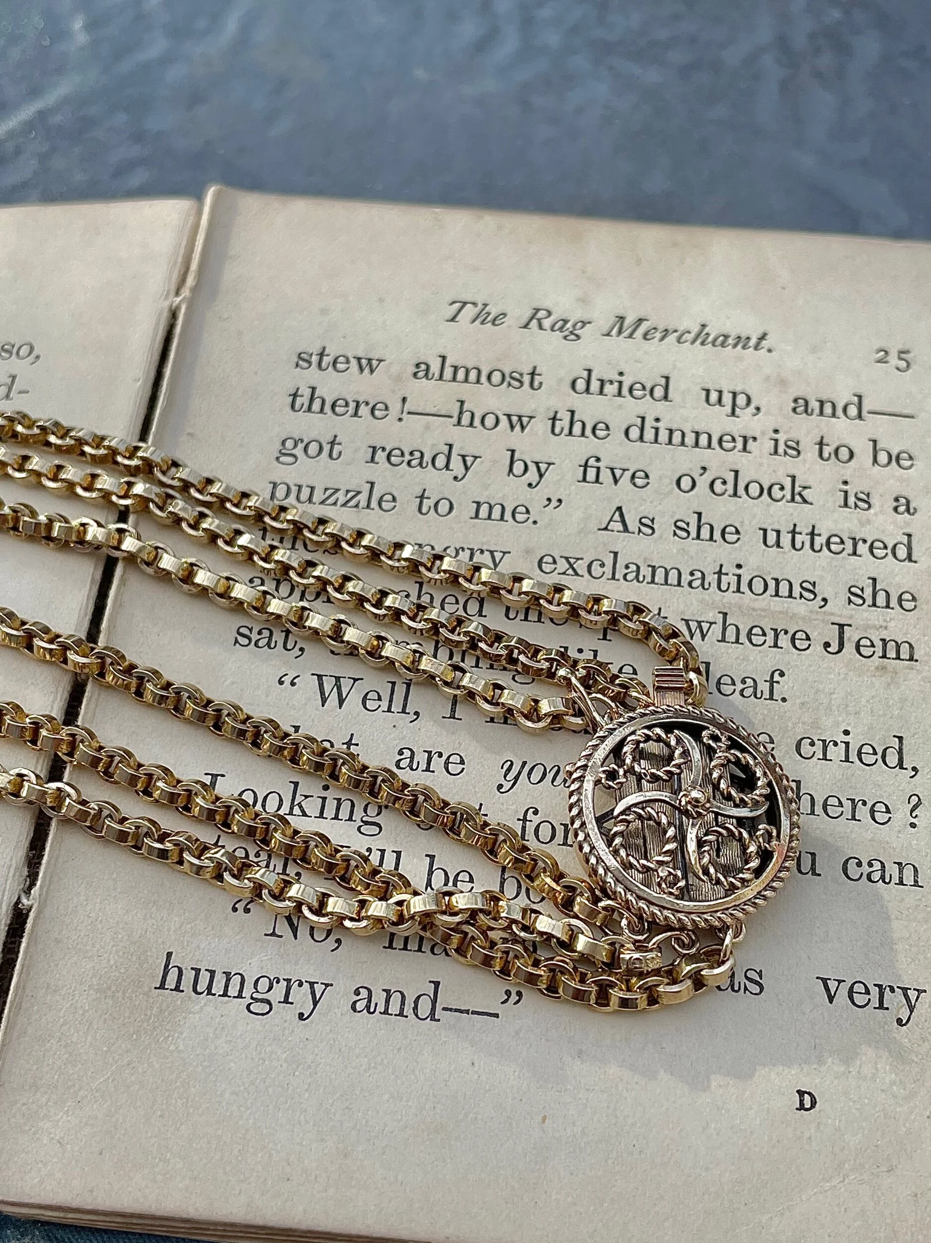 6AD5FD9A-4599-4180-BC77-DA86A8578152