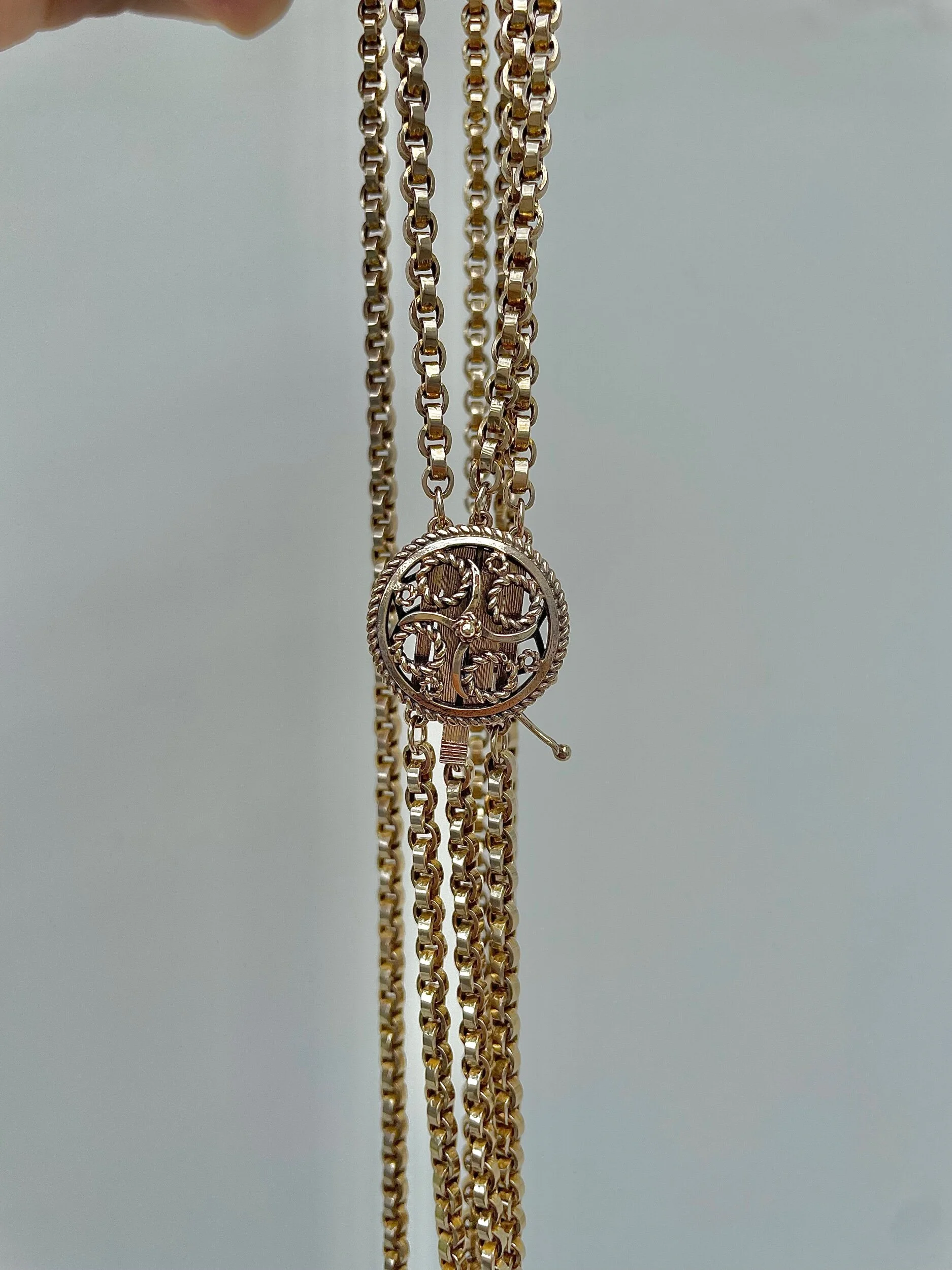 166C2FFB-6CD6-43FB-A06E-017B0BA81BDB