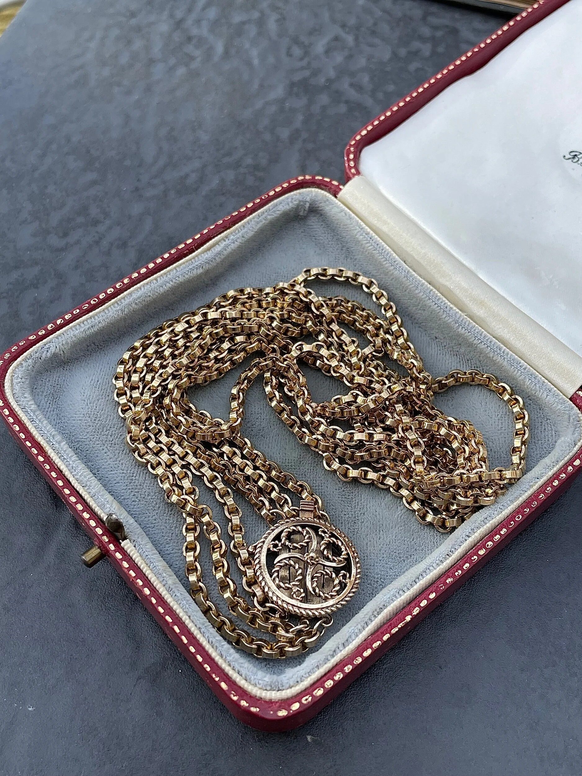 FC741036-D6FA-4E59-808C-52F503FA2590