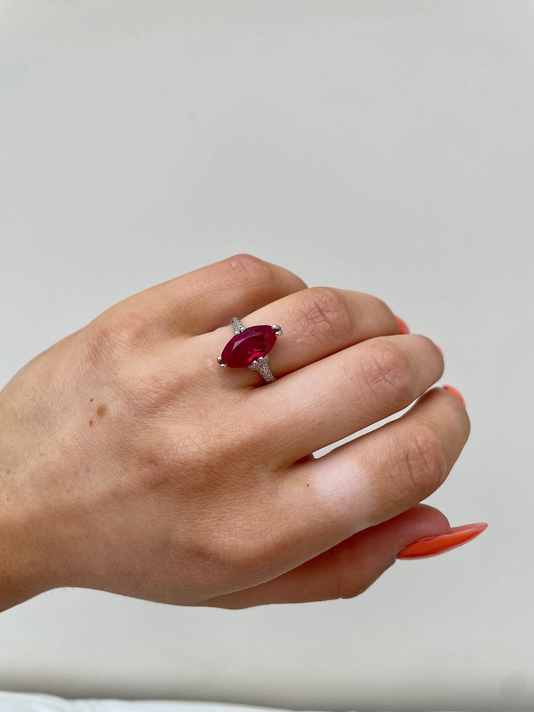 D0136E6F-9565-44B9-A244-0A7FFB940013