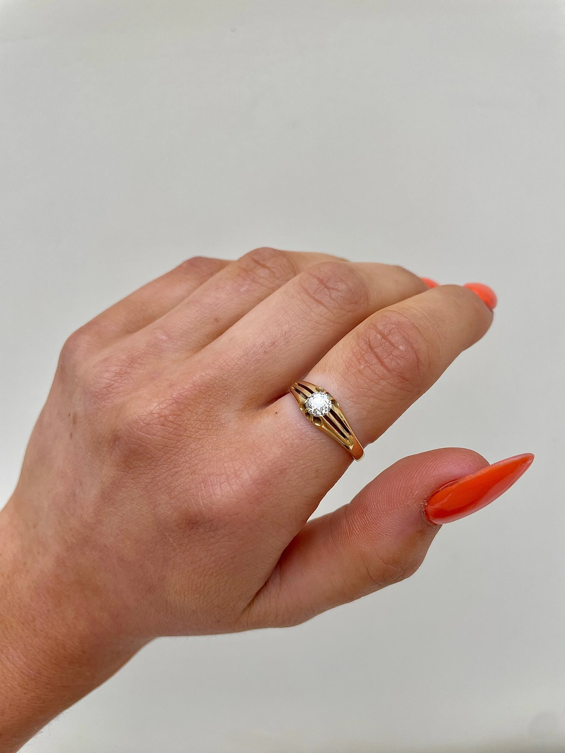 EB095C83-40A8-4D6F-8153-09537C9A54FB