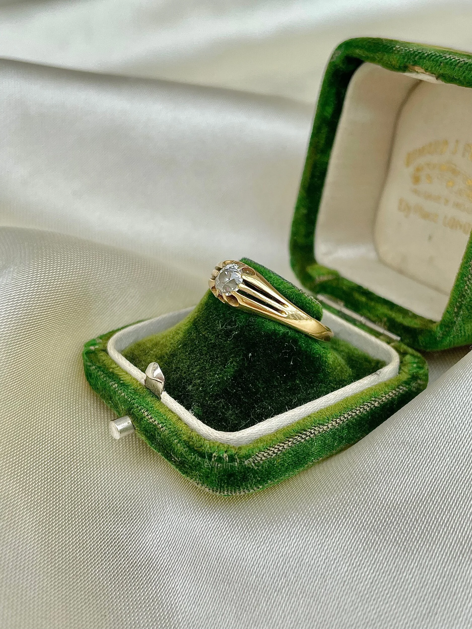 7F592FCE-6CAE-417F-9CBE-234476167E30